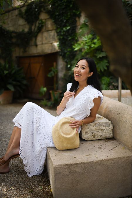 Easy, relaxed and so comfortable. This lace dress is gorgeous. Use LPM-ANH for 25% off one item!

@lillypulitzer #ad



#LTKSeasonal #LTKtravel #LTKstyletip