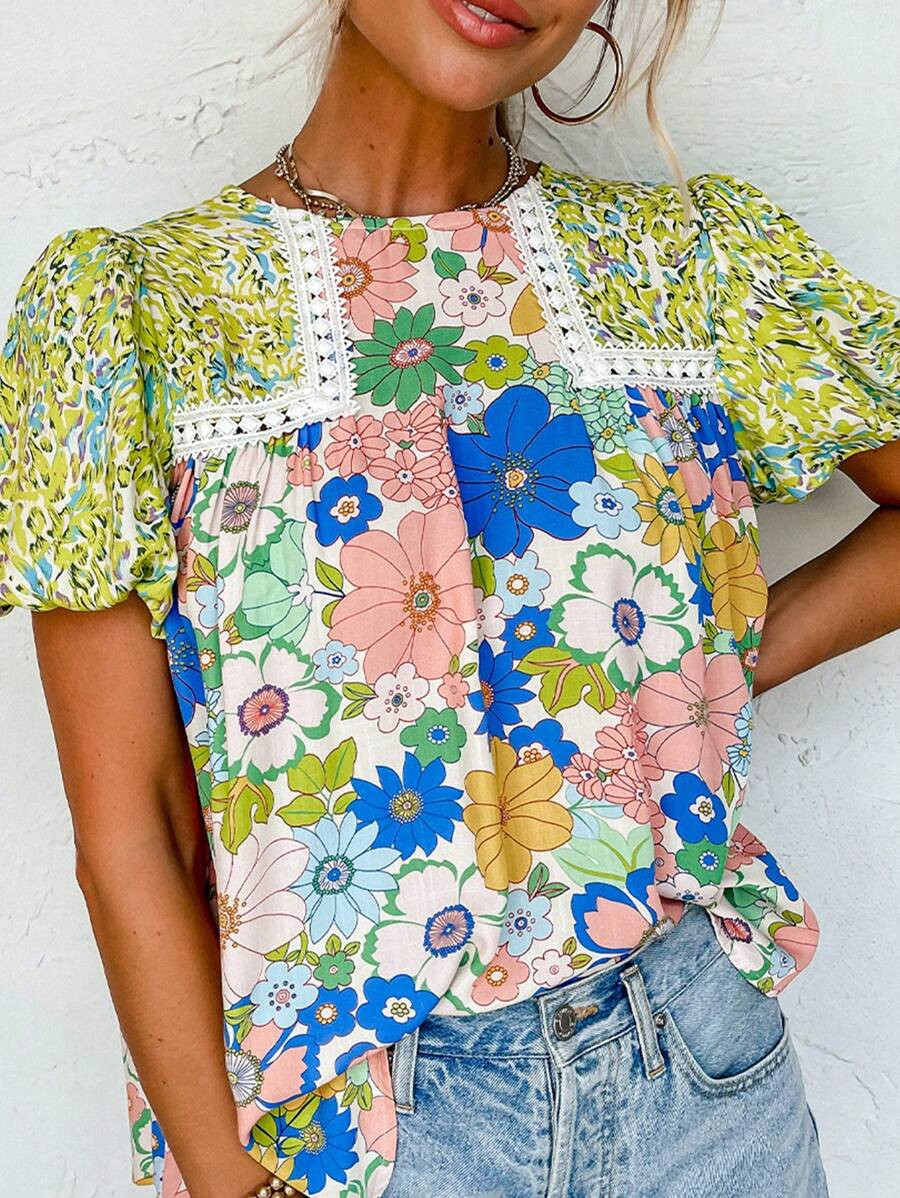 Green Bubble Sleeve Lace Trim Floral Mixed Print Ruffled Blouse Top | SHEIN
