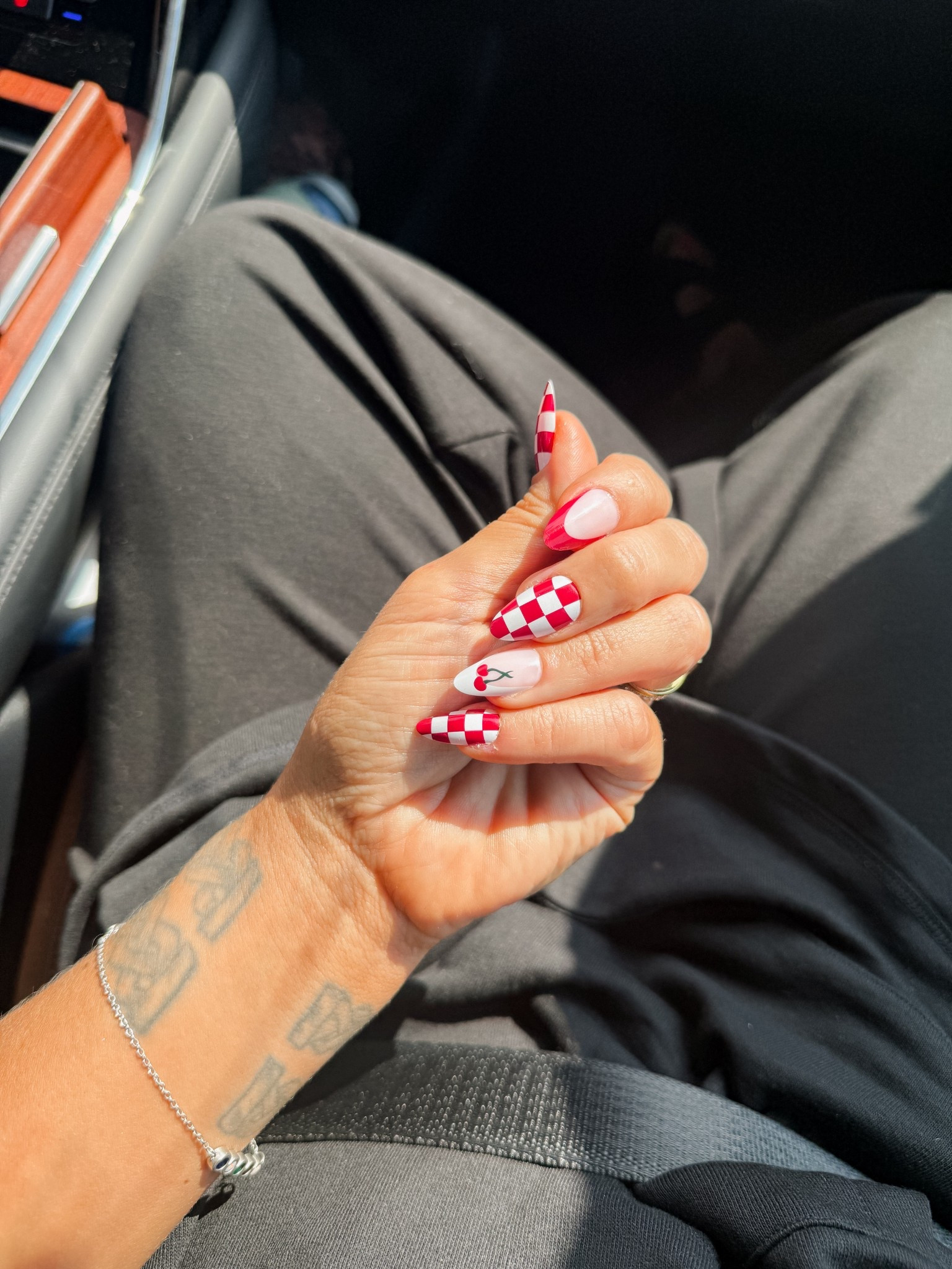 New nails 

#LTKCon #LTKFindsUnder50 #LTKMidsize