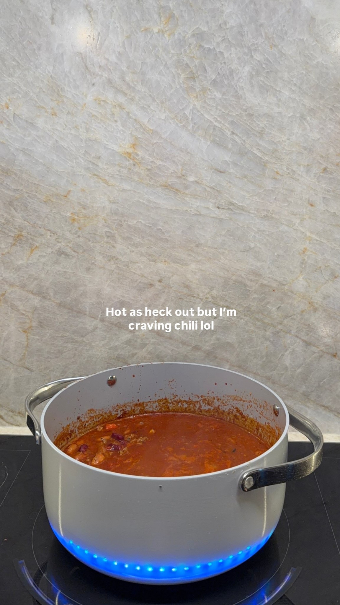 Hot as heck out but I’m craving chili lol

Our non-toxic pot is from @Caraway!