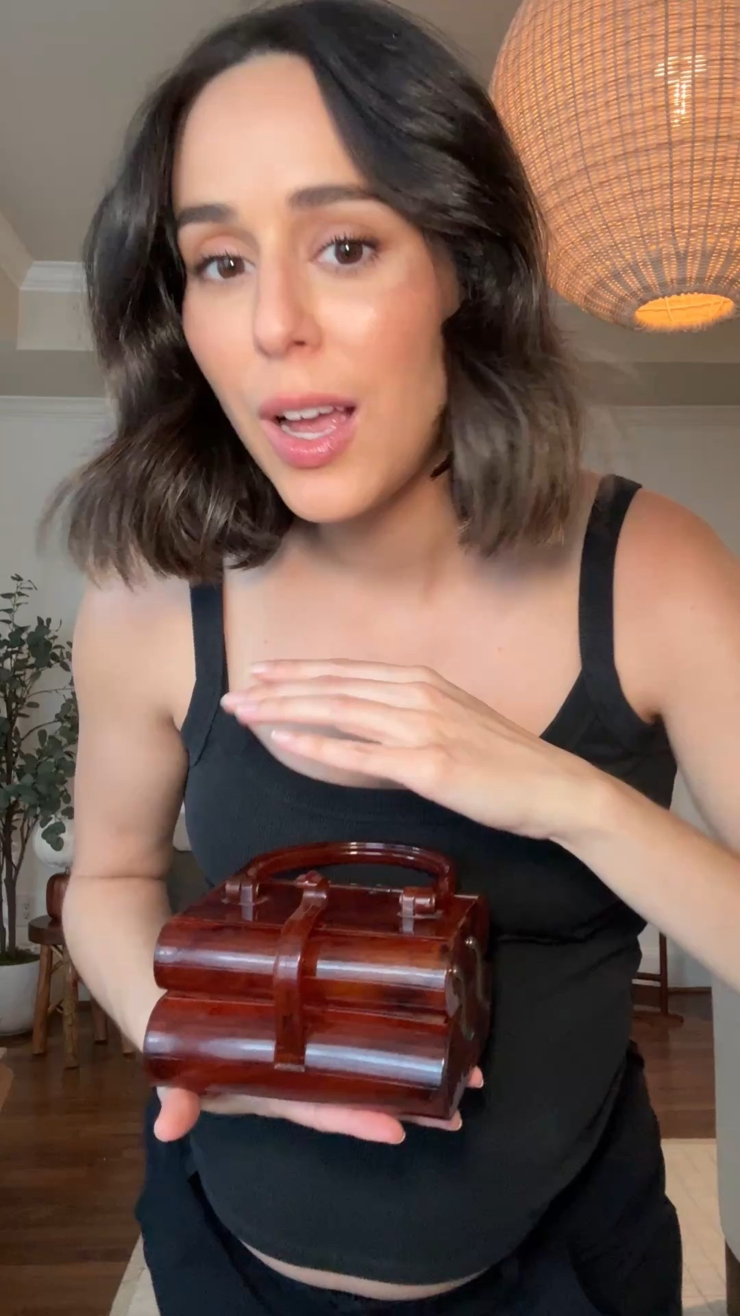 For more handbag content and reviews, check out
my YT channel: Modeetchien
#minibag #bagreview #handbags #handbagunboxing #luxurybag #summerbag #summerfashion #luxurystyle #luxurybag #bagcollection