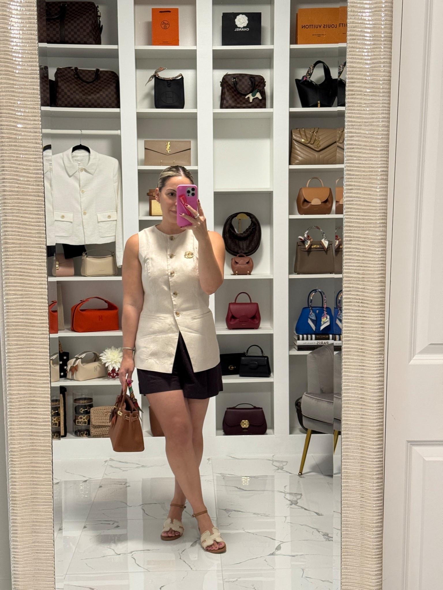 go-to Summer Look ☀️
Top Primark
Shorts H&M
Sandals Hermes

#LTKSeasonal #LTKFindsUnder50 #LTKStyleTip