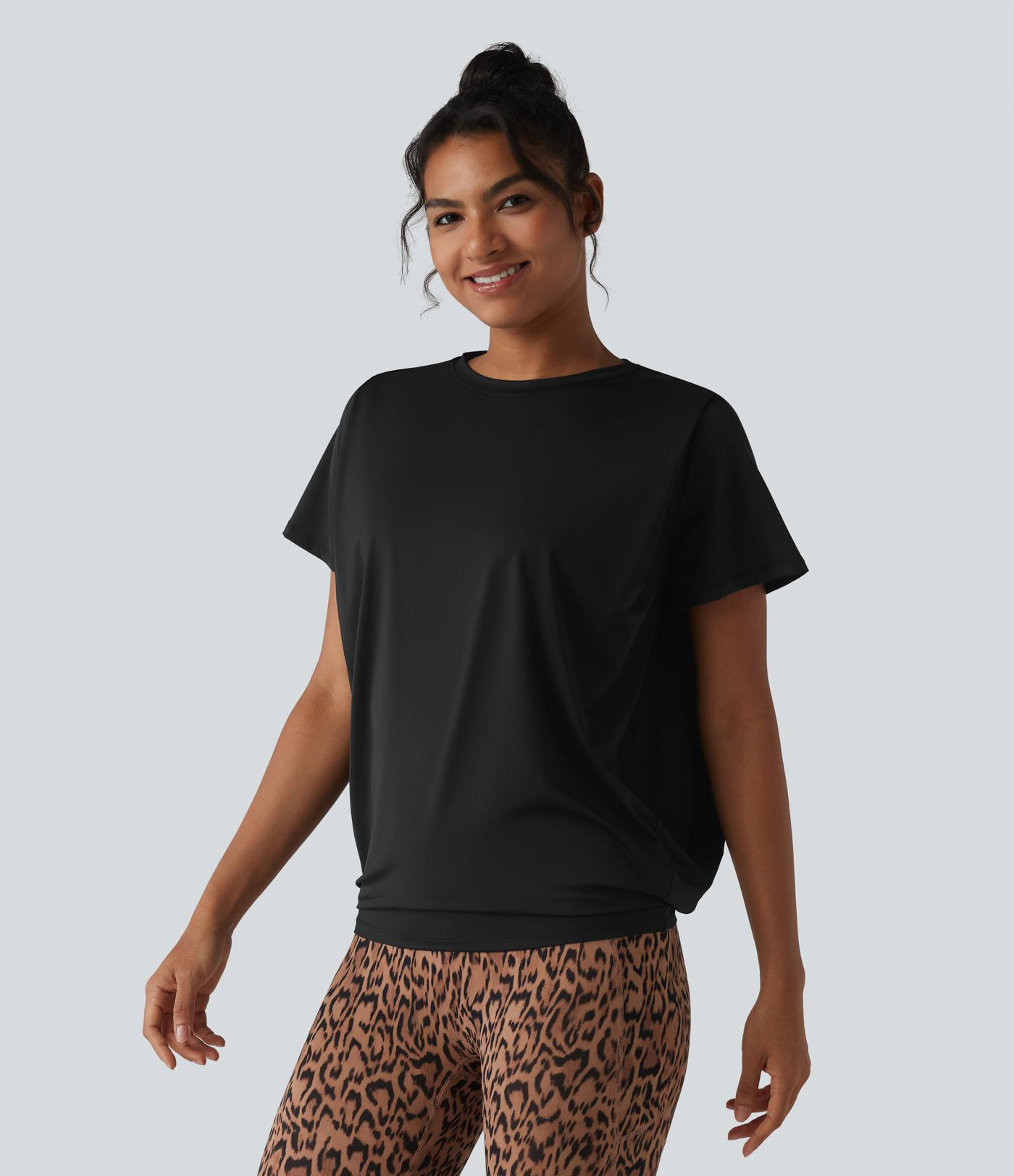 Women’s Round Neck Short Sleeve Ruched Cool Touch Yoga Sports Top-UPF50+ - Halara | HALARA