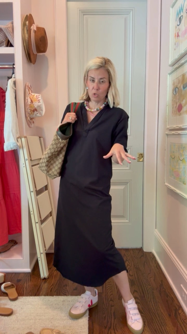 A must have dress if I say so myself! It’s a closet keeper that you will wear over & over. I’m wearing xs dress & 8 sneaker. 
*Use my code Catherine20 at Allie + Bess 
*Use my code MIXANDMATCH for 25% off at Erin McDermott 
