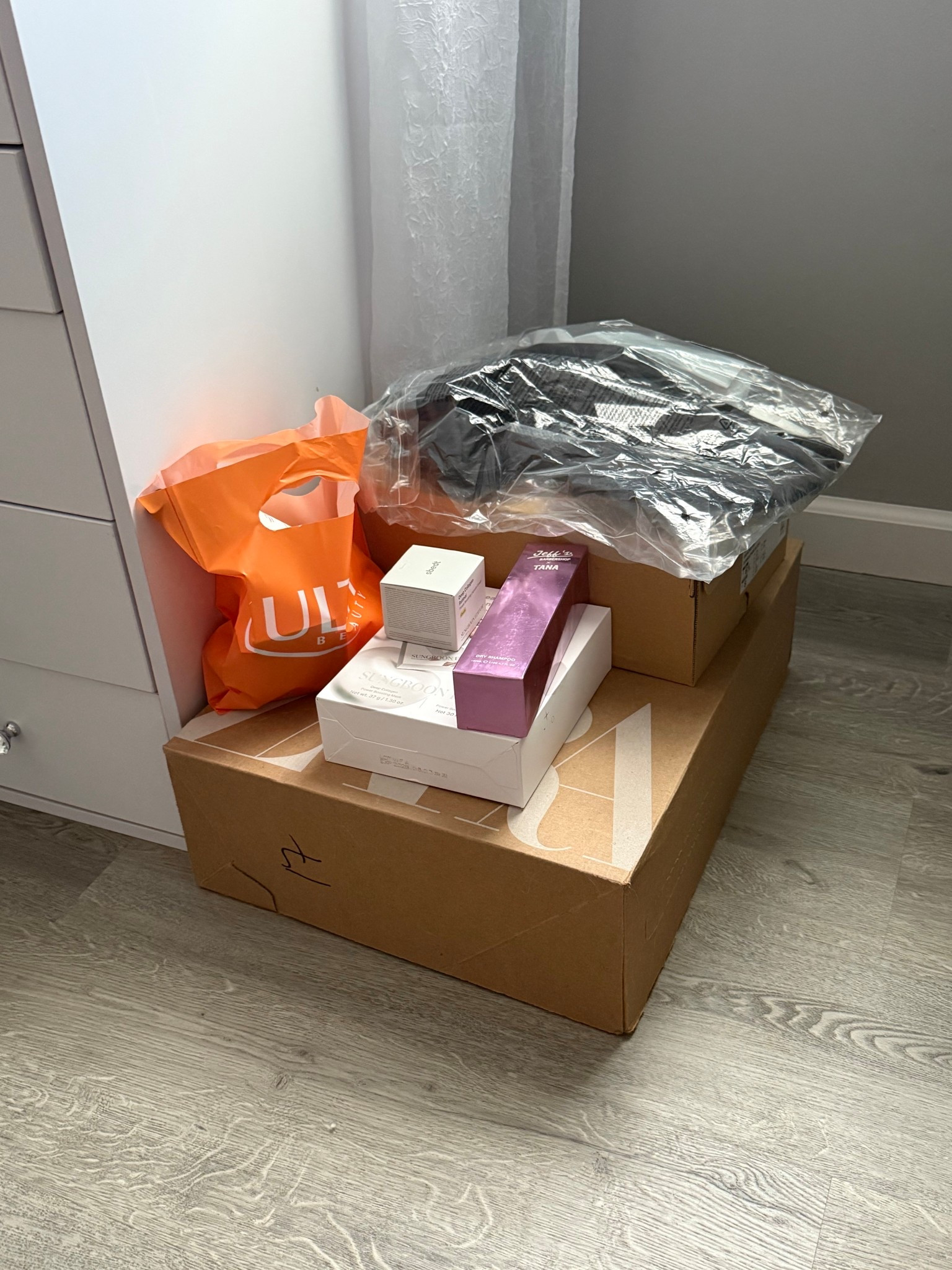 The most recent installment of shit I bought this week - a weekly round up of all the things I bought and my first impressions of those items!

#LTKBeauty #LTKFindsUnder50