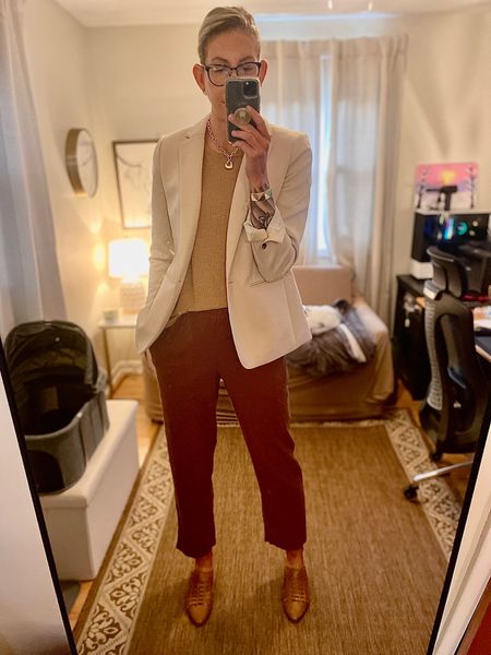 Wearing size small tall in these Old Navy linen blend ankle pants. I’ve also linked a full length version to my LTK. Wearing size 8 tall in this Ann Taylor hutton blazer. Overall fit is good, sleeves are good not great which is why I have mine rolled. I’ve linked a sweater blazer I own from Banana Republic that is 🤌🤌 Mules are Anthropologie (old) and tank is Old Navy. I’ve also linked the infamous Target tanks which are $5 right now. These have almost 13,000 5 star reviews 😀

#LTKxTarget #LTKmidsize #LTKsalealert