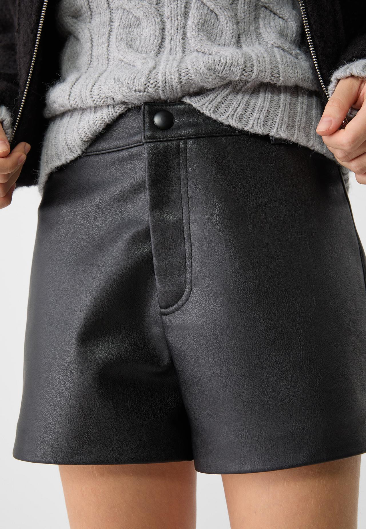 Leather effect mini shorts | Stradivarius (UK)