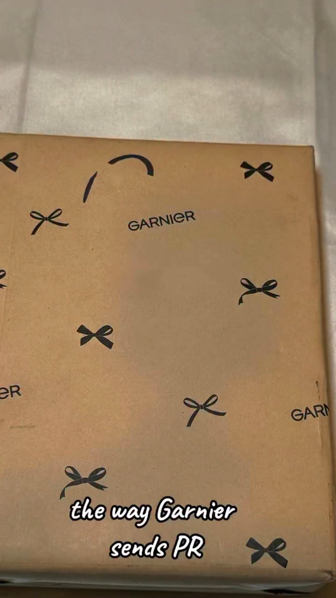 New year, new hair goals — and Garnier just made it so easy to shine ✨💁🏼‍♀️
@garnierusa kindly gifted me their Sleek & Shine styling duo, and I’m obsessed!
💚 The Moroccan Sleek Smoothing Oil is magic for my naturally straight (but frizz-prone) hair — lightweight, non-greasy, and perfect for smoothing flyaways in seconds.
💚 The Sleek & Shine Hairspray locks everything in place with a flexible hold that actually lasts without the crunch. Bonus: it smells amazing 🌸
Madisyn and I are fully prepped for every event, photo moment, and windy day — smooth, shiny, and frizz-free 💫Ready to glow into the new year with sleek, healthy hair? Tell me your go-to frizz fix below, and check out @garnierusa’s Sleek & Shine range to find your new hair must-have 💬👇 @obviously 
#GiftedByGarnier #GarnierFructis #SleekAndShine #HairCareFavorites #garnierusa