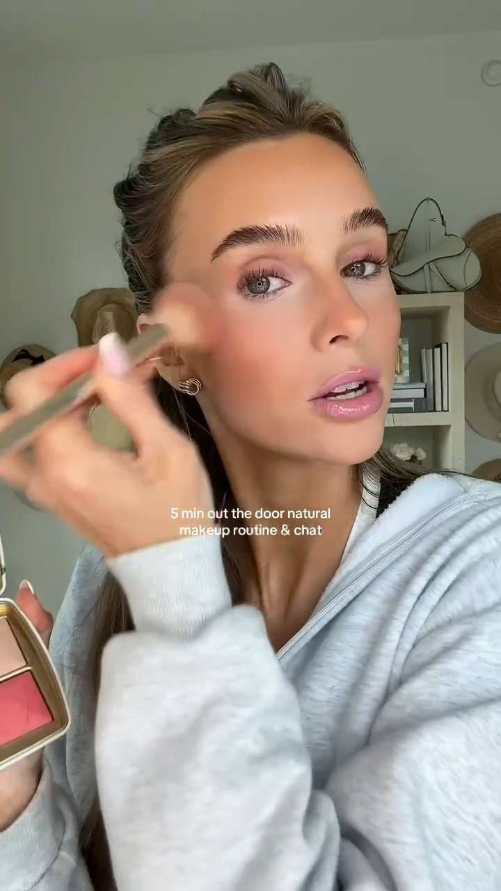 easy 5 min makeup ✨

#5minmakeup #easymakeup #makeupessentials 

 #LTKBeauty