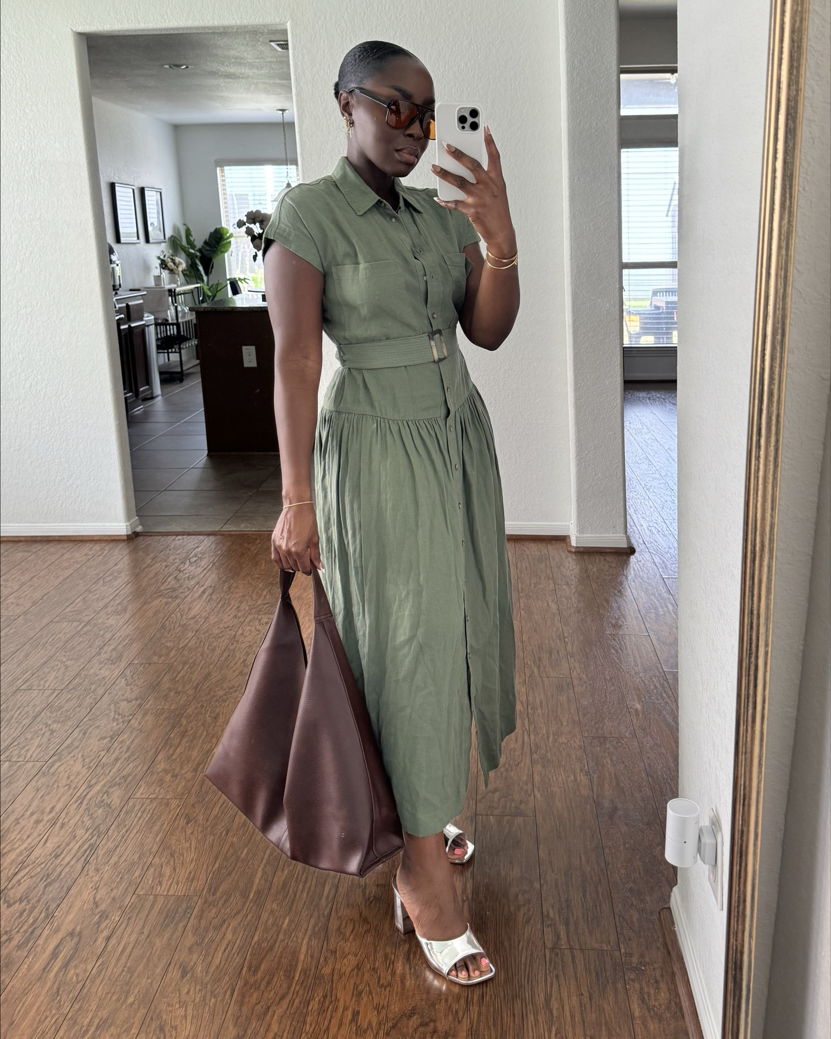 This dress is exactly like the Jenee one that I have from target and this is a size small. Although there’s room, I like the way that it fits. It is an easy dress to throw on and it is lightweight, linen. 

#LTKFindsUnder50 #LTKVideo #LTKStyleTip