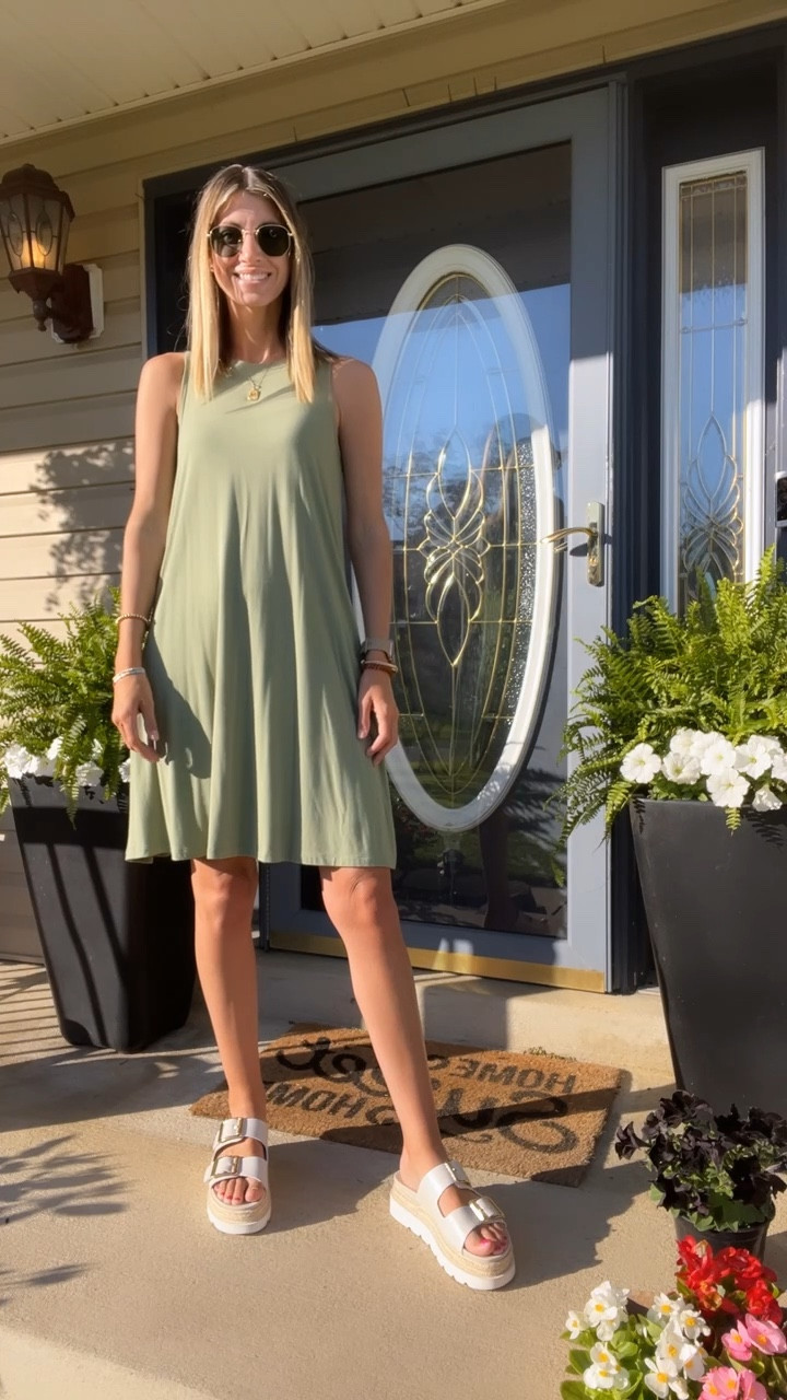 Easy summer look

Dress: TTS
Sandals: TTS

#LTKStyleTip #LTKItBag