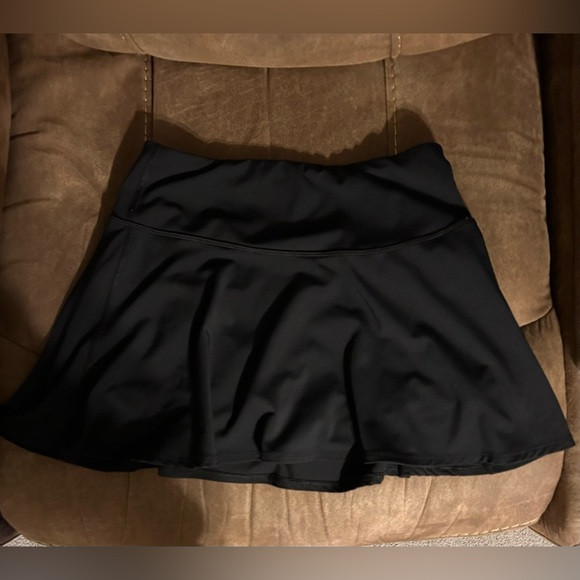 Black Yogalicious tennis skirt! Never worn | Poshmark