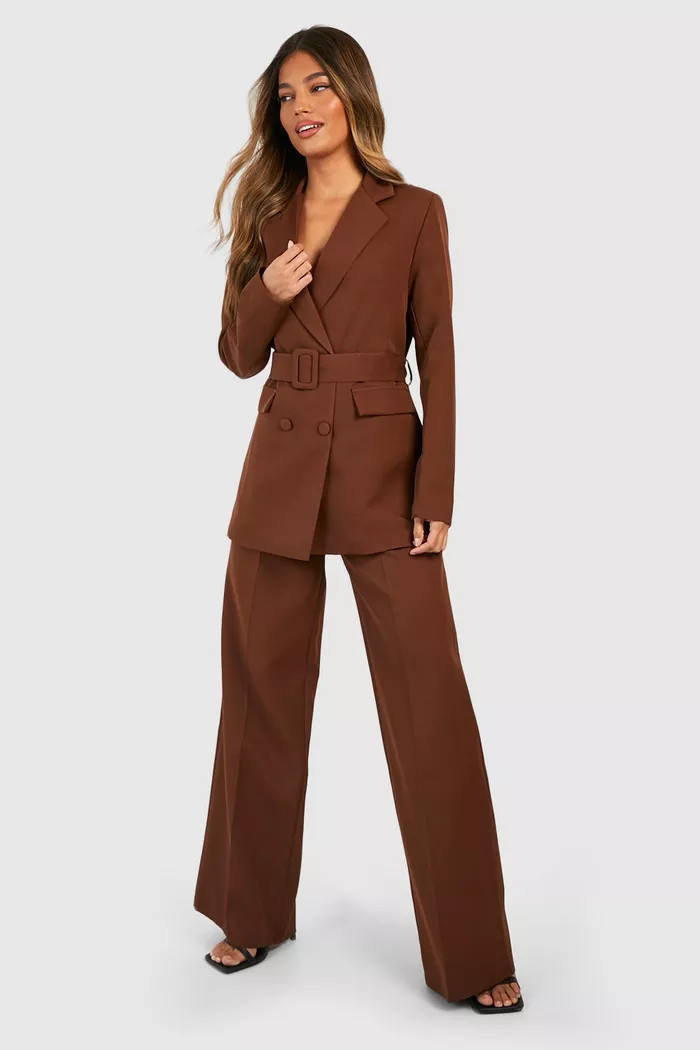 Relaxed Fit Wide Leg Tailored Trousers | Boohoo.com (UK & IE)