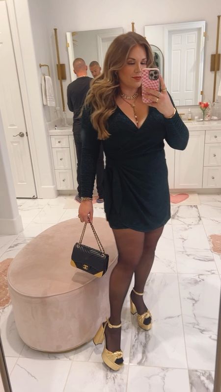 curvy date night look for seeing Adele in Vegas! wearing size xl in forest green shimmer mini wrap dress 

#LTKcurves #LTKSeasonal #LTKshoecrush