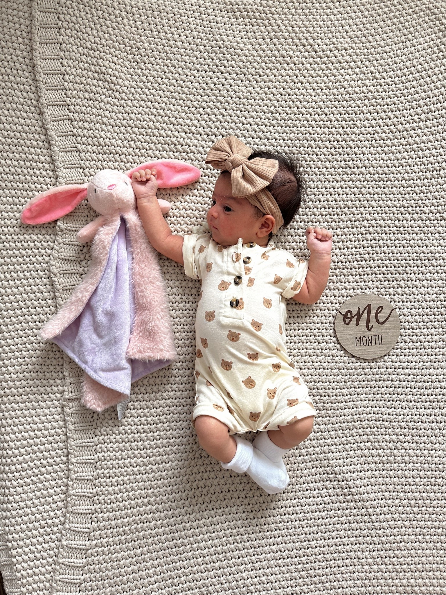 Can’t believe my Chloe turned one month already 🥹🧸

One month photo, newborn photos, monthly photos baby

#LTKmomlife #LTKBaby #LTKBump