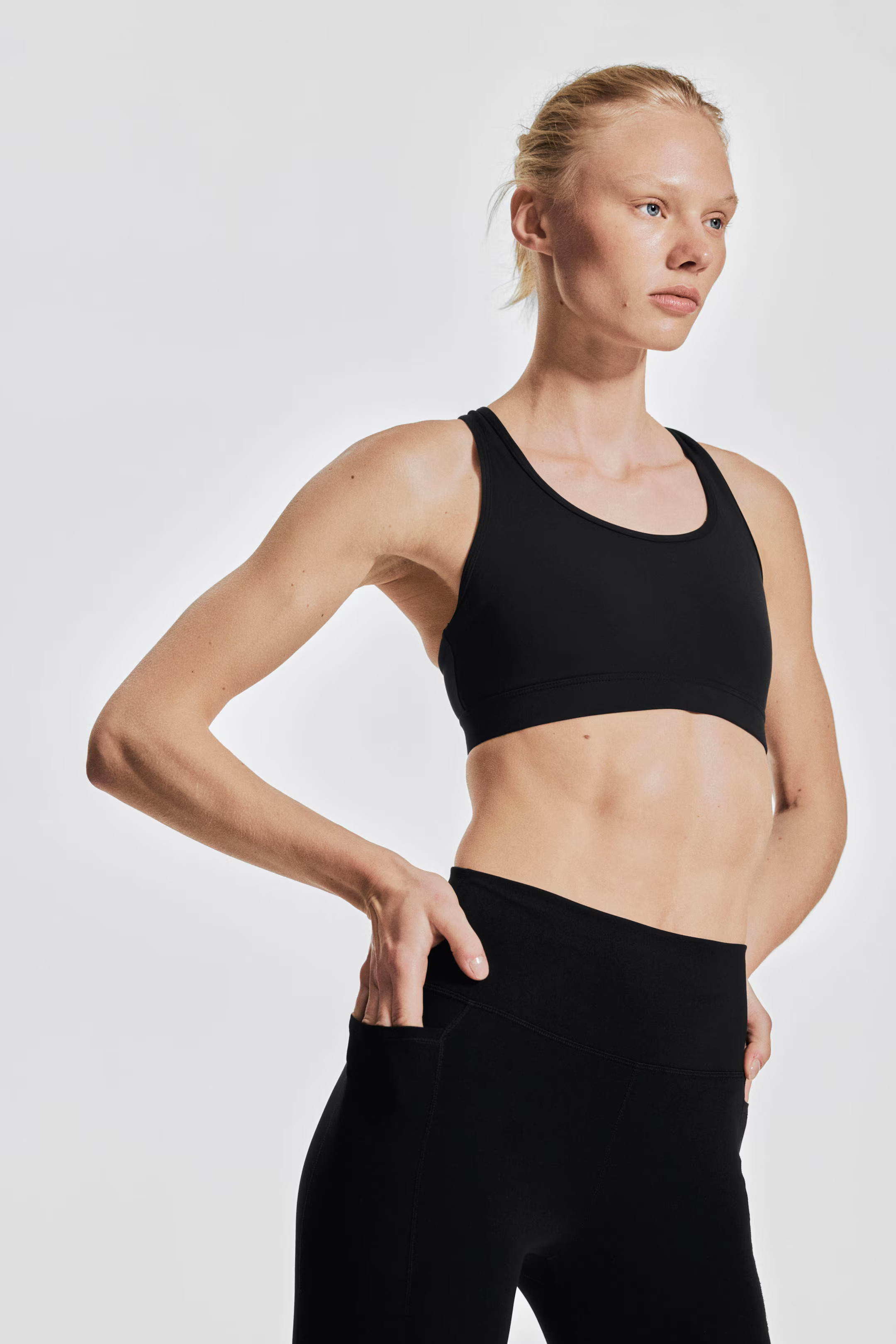 Pocket-detail sports leggings with DryMove™ | H&M (UK, MY, IN, SG, PH, TW, HK)