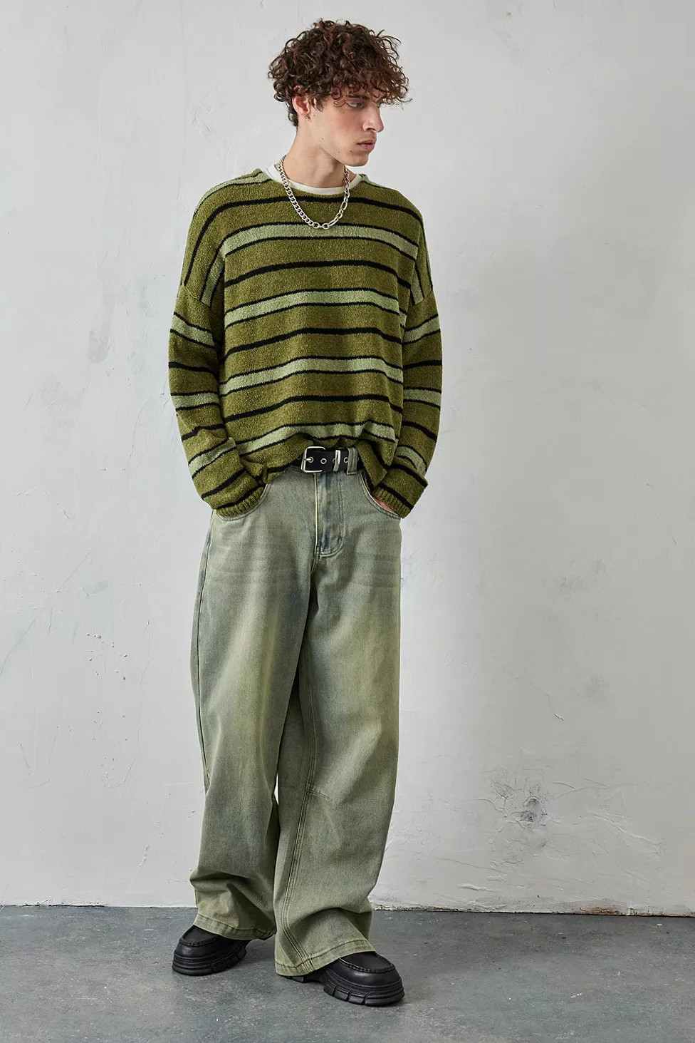 Jaded London Tinted Light Wash Colossus Jeans | Urban Outfitters (EU)