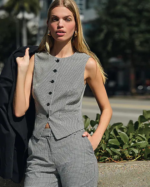 Gingham Stretch Cotton Crew Neck Cutaway Vest | Express