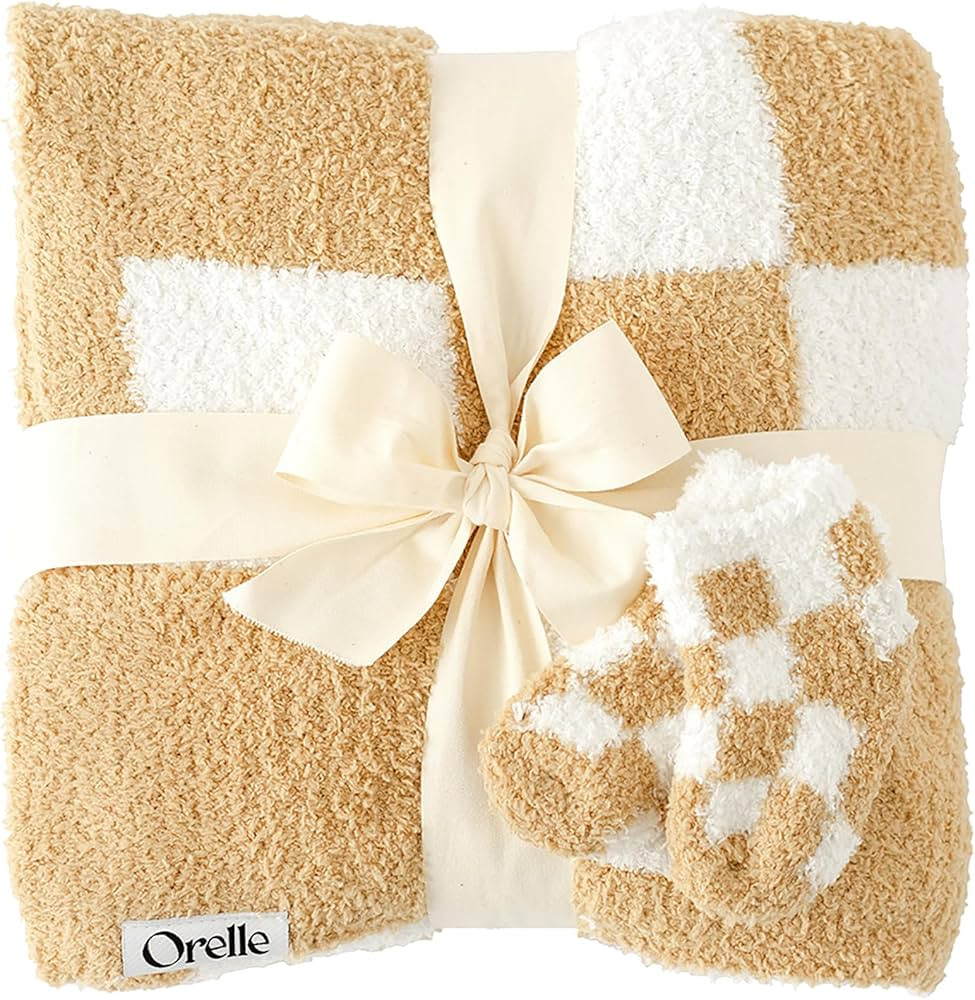 Orelle Checkered Baby Blanket and Socks Set | Brown | Amazon (US)