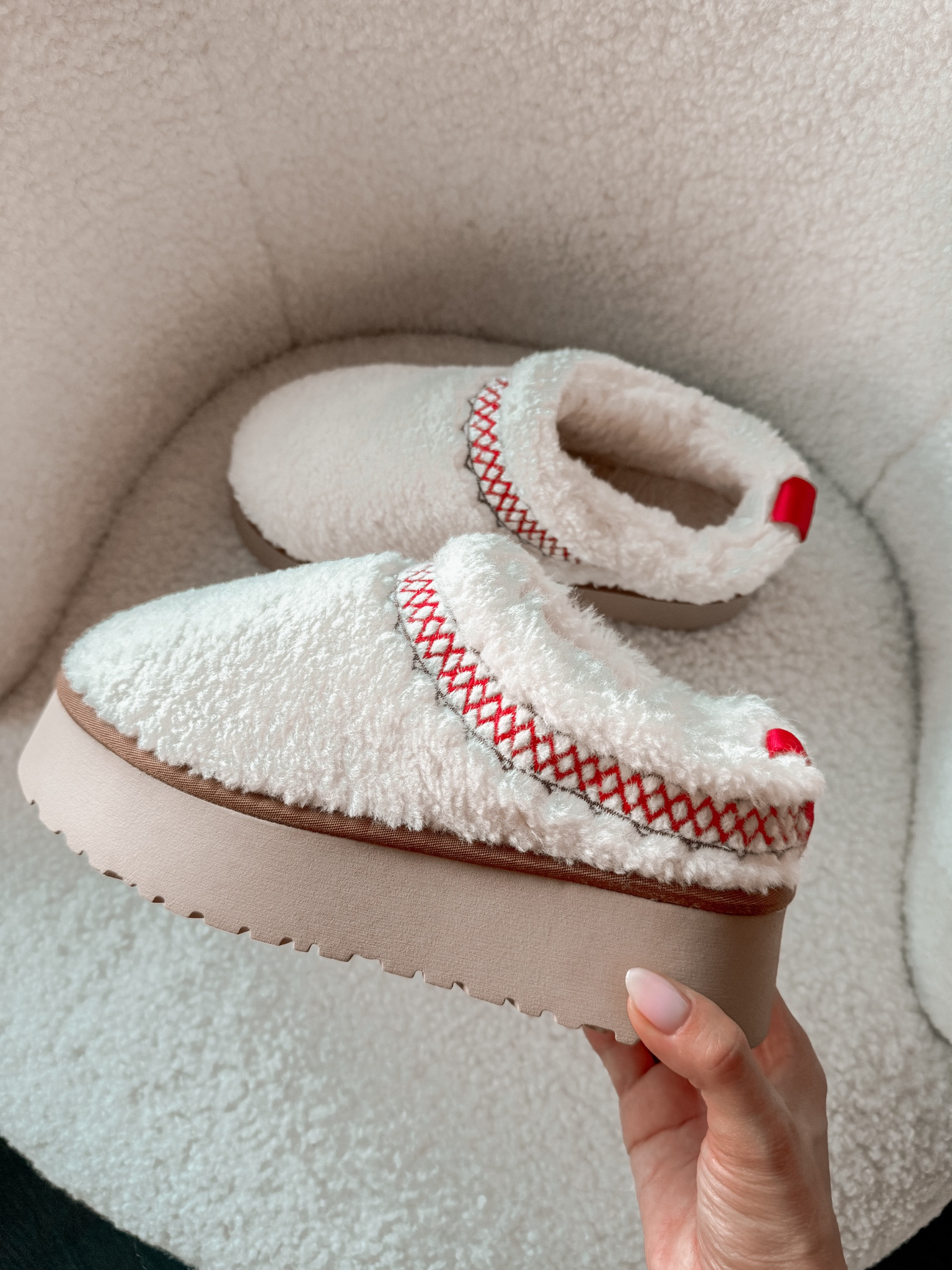 Ugg look alike from amazon ♥️

#grwm #outfitinspo #fashionreels #fallfashion #falloutfit #explore #uggboots #ugg #unboxing #asmrunboxing #uggseason #neutraloutfit #pinterestgirl #pinterestoutfit #autumnmorning #wintervibes #wintergirl #cozyslippers #slipperstyle 
#cleangirlaesthetic #grwmreels #falloutfitidea #amazonfinds #amazonfashion #uggdupes cozy outfit inspo , get dressed with me , neutral aesthetic , neutral outfit idea , trendy outfit reels , fall outfit idea , grwm reels , comfy outfit ideas , trendy casual outfits , casual style inspiration , pinterest girl aesthetic , clean girl aesthetic , vanilla girl cozy aesthetic , pinterest outfit , get ready with me , winter outfit idea , asmr unboxing , ugg unboxing , autumn morning , cozy bear , winter vibes , Christmas gifts 

#LTKGiftGuide #LTKHolidaySale #LTKHoliday