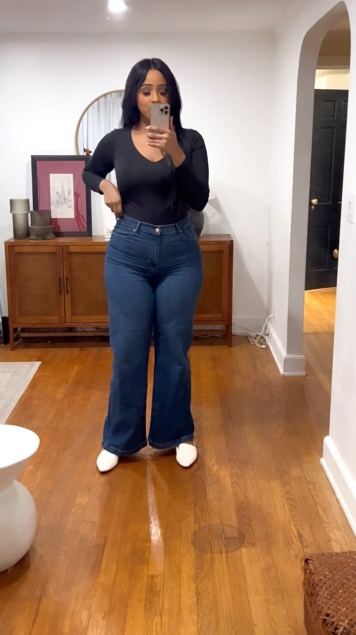 Wide leg jeans
Dark wash jeans
Plus size jeans
Midsize jeans 
Curvy fashion
Fall outfits
Winter outfits
Trouser jeans
Affordable jeans
Old navy
Gap
Abercrombie 


#LTKPlusSize #LTKMidsize #LTKStyleTip