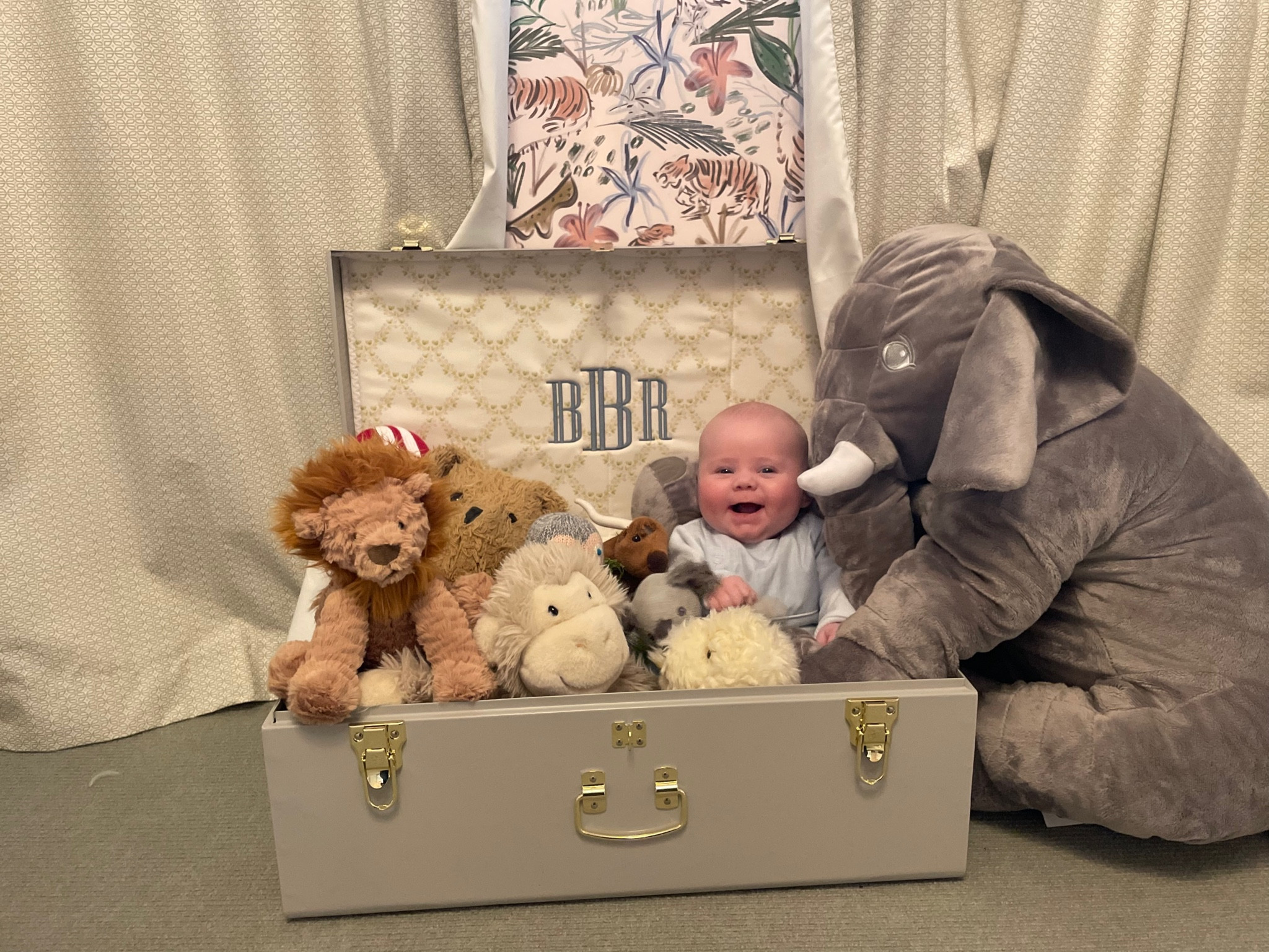 The best little keep sake trunk!

#LTKbaby #LTKhome #LTKHoliday