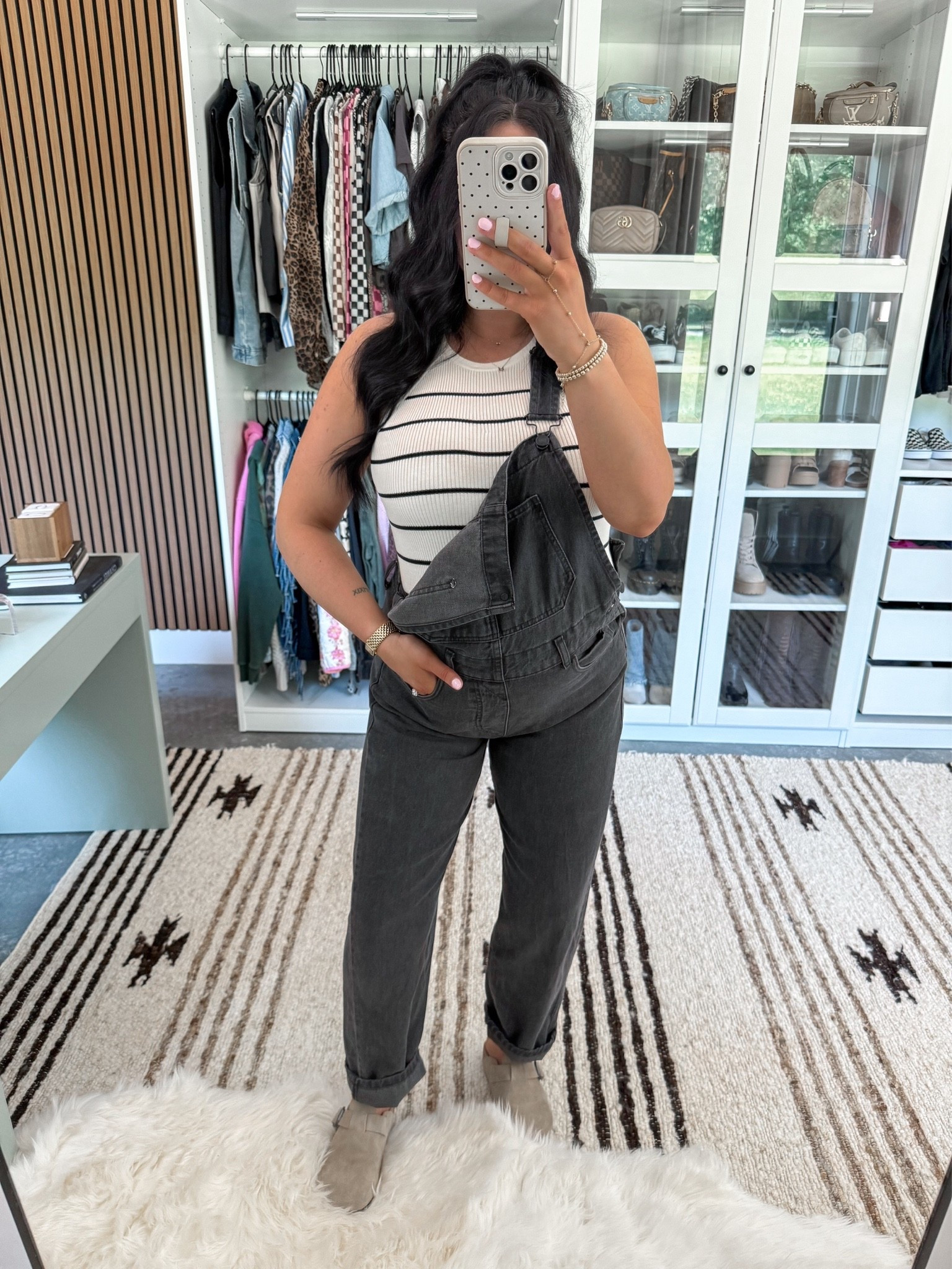 Simple Spring OOTD 🖤

Striped Tank Top - sized up one to a medium for the bump, but could've done my usual small
Overalls - small (left the buttons undone on the sides to give the bump some room!)

Love this simple black and white look for spring! It's bump friendly and super comfortable!

#LTKootd #LTKBump