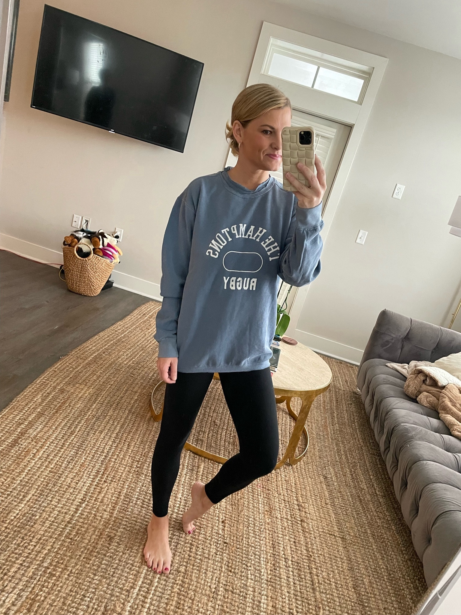 Perfect lightweight sweatshirt 

#LTKstyletip #LTKfindsunder50 #LTKCyberWeek