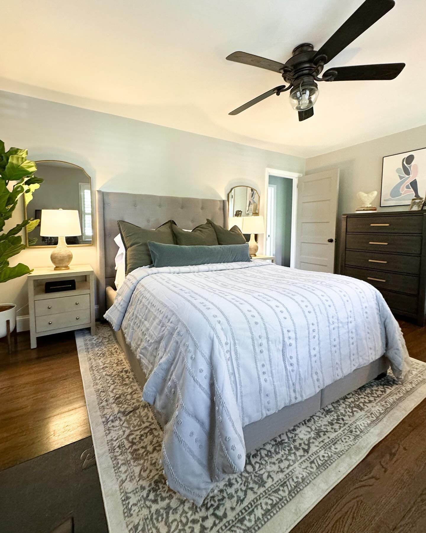 We had so much fun bringing our client’s bedroom dreams to life & really, is there ANYTHING better than starting and finishing the day in the bedroom of your dreams? ☁️✨

Swipe through to see the transformation!

#bedroomdesign #bedroomdesigns #bedroomdecor #interiorstyling #bedroommakeover #housegoals #beforeandafter

#LTKBeauty #LTKFamily #LTKHome