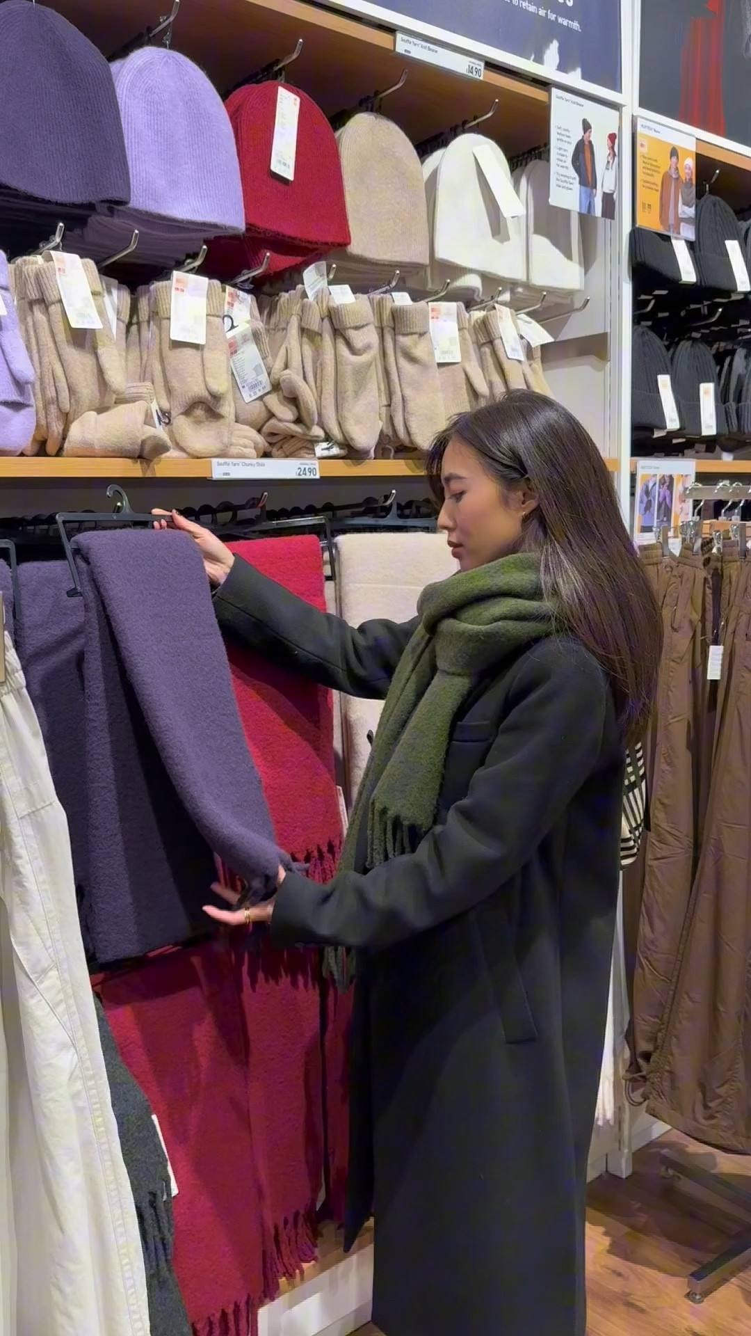 Christmas gift shopping! 🎁🎄🛍️ @uniqloeurope #LifeWear 

#LTKeurope #LTKuk #LTKwinter