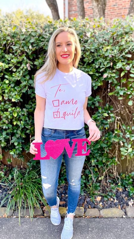 💝 Valentine’s Day Outfit 💝

A cute graphic tee and jeans are always easy to wear for a casual Valentine’s date night or a Galentine’s Day event. 

#everypiecefits

Valentines Day
VDay
Date night
Casual date night

#LTKstyletip #LTKSeasonal #LTKparties
