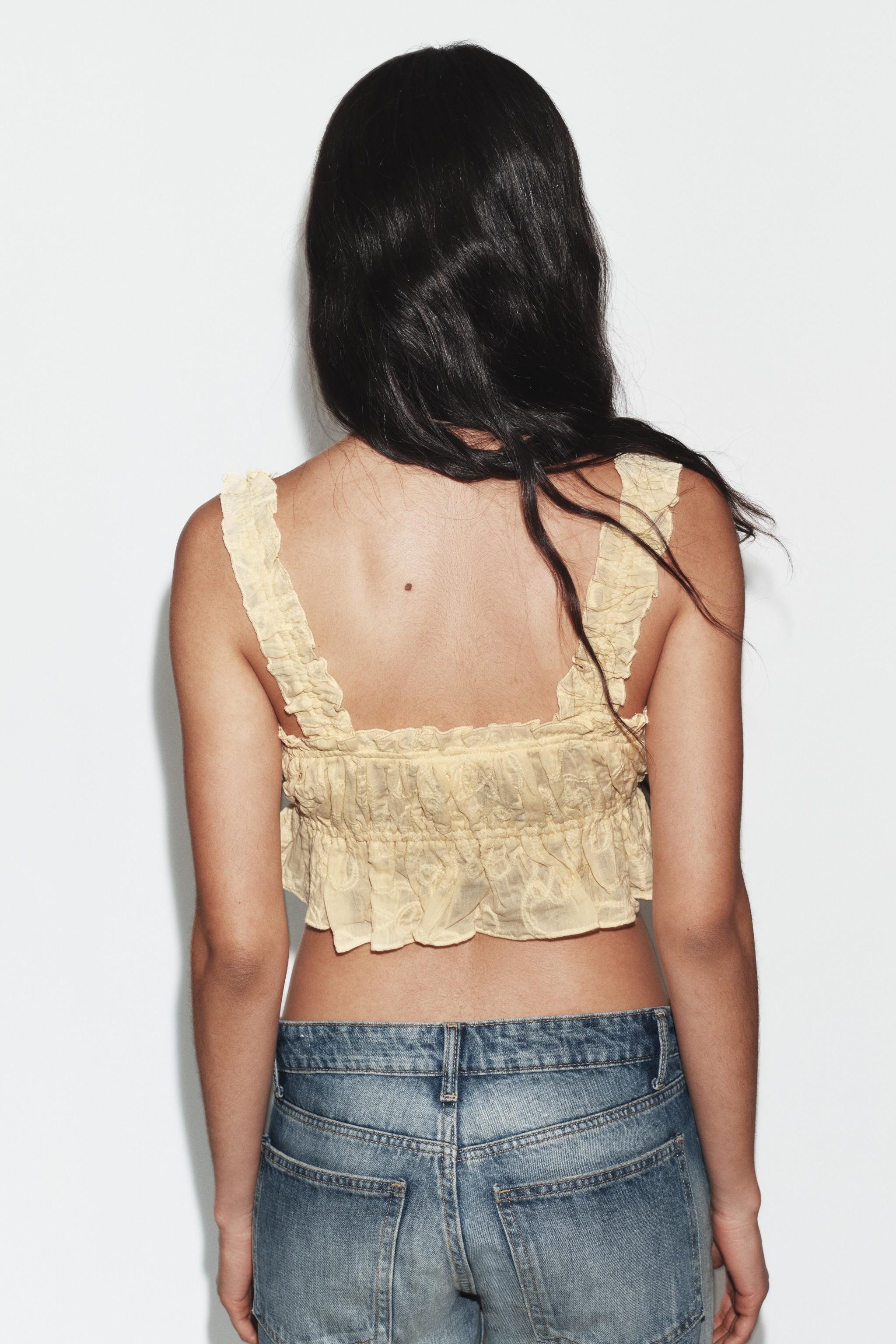 TOP COURT TEXTURÉ À VOLANTS | Zara FR
