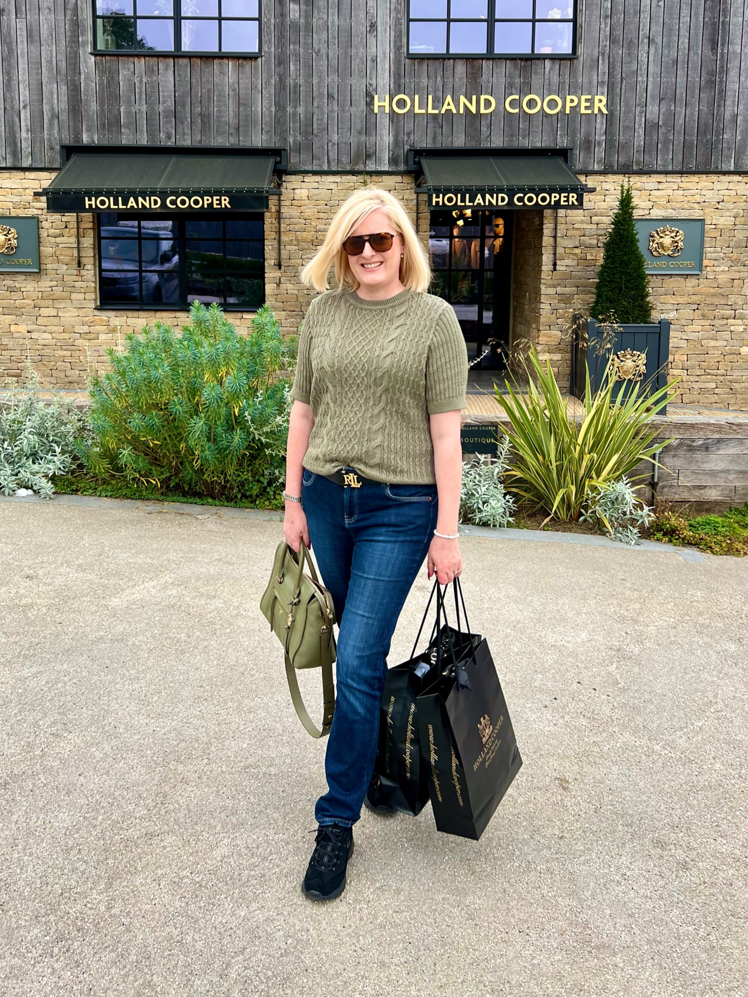 Hi everyone! It’s officially autumn but the weather can still be mild. This short sleeve jumper is the perfect transitional knitwear in a lovely khaki colour. It’s on sale so get it before it’s gone! 


U.K. blogger, over 40, tall, M&amp;S, per Una, Marks &amp; Spencer, midsize, fall, cable knit  

#LTKeurope #LTKautumn #LTKstyletip