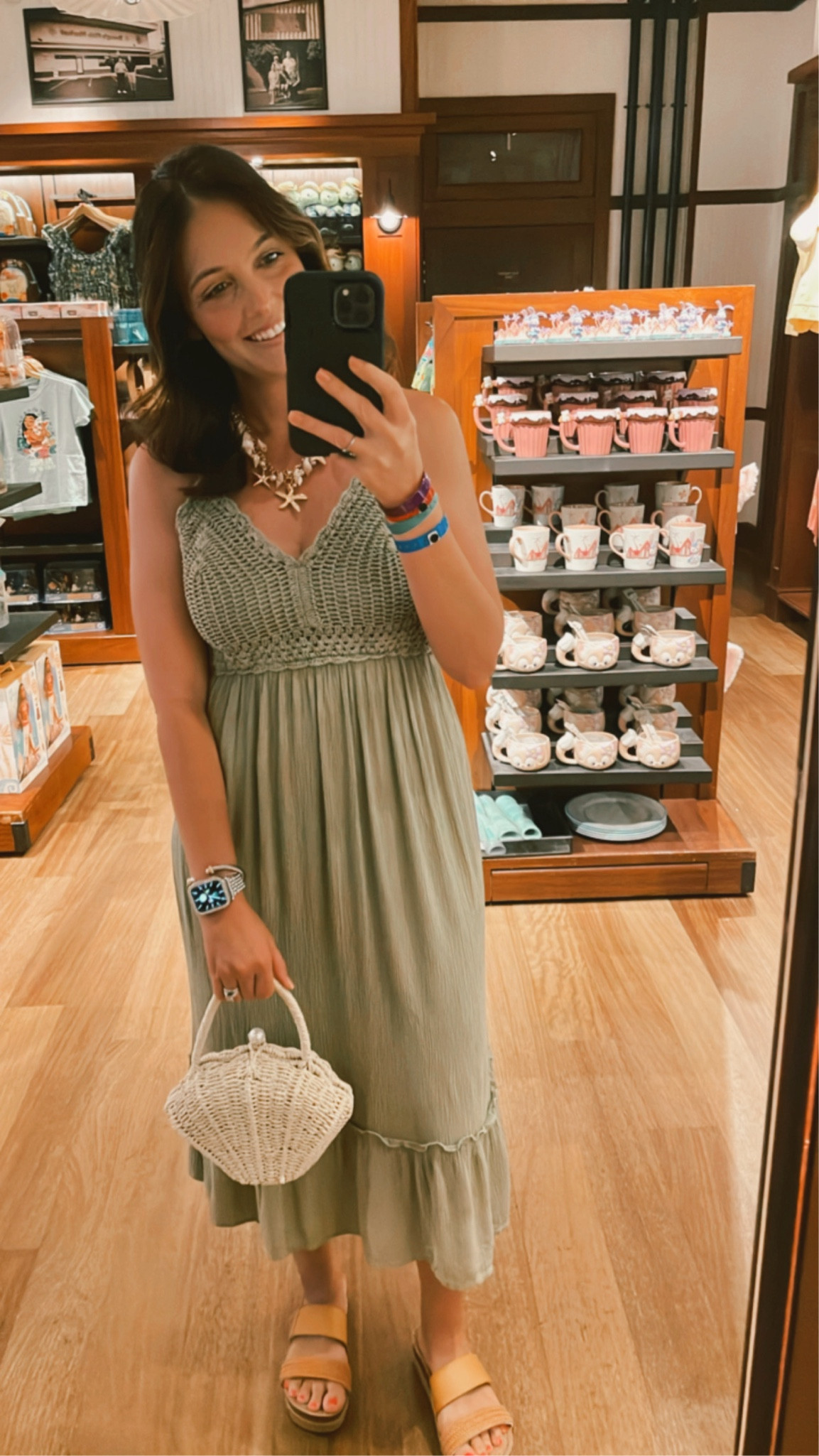 Hawaii Vacation 🌴

Dress is thrifted (linked similar options)

#LTKStyleTip #LTKFindsUnder50 #LTKTravel