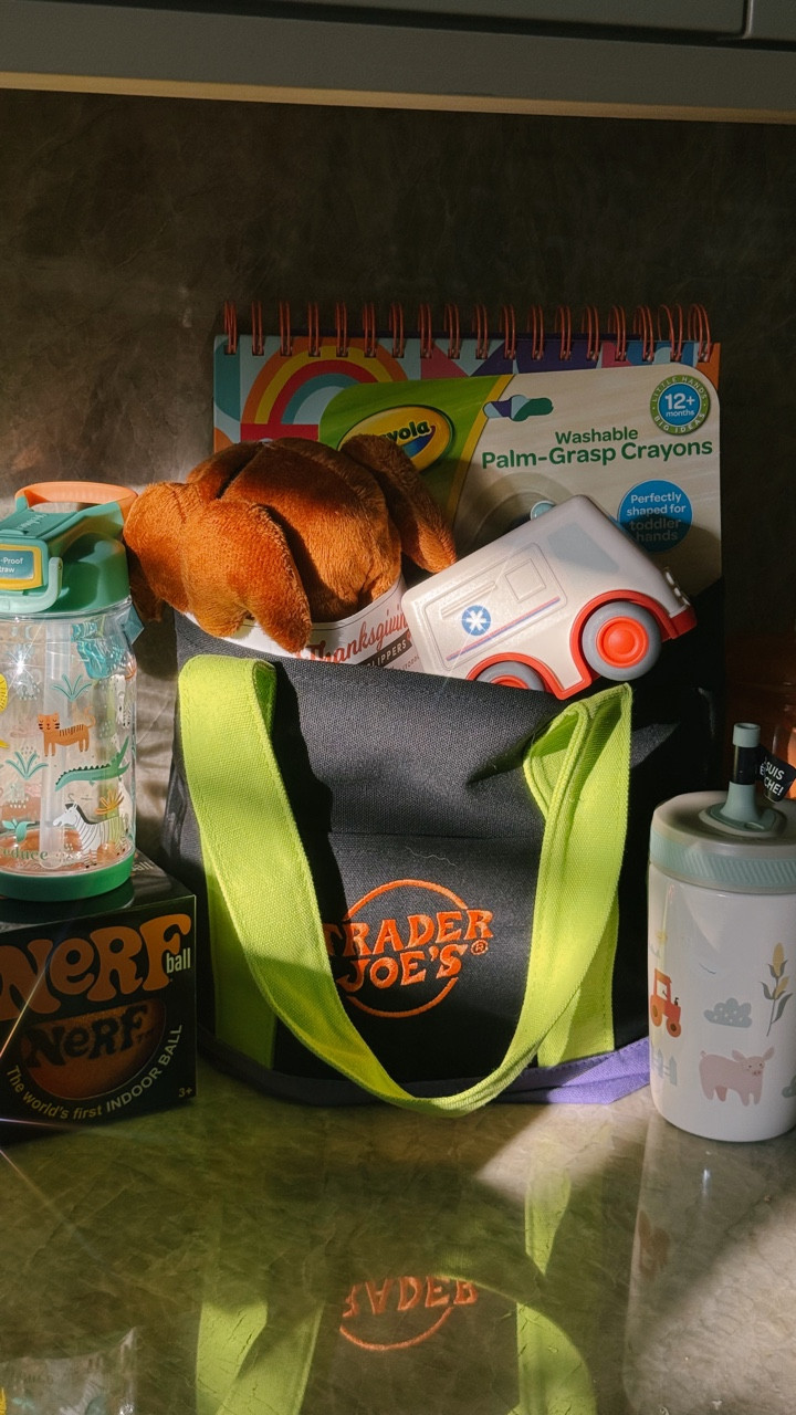 special delivery from the pumpkin king 

#boobasket #familytraditions #childhoodmemories #happyhalloween #boobasketideas