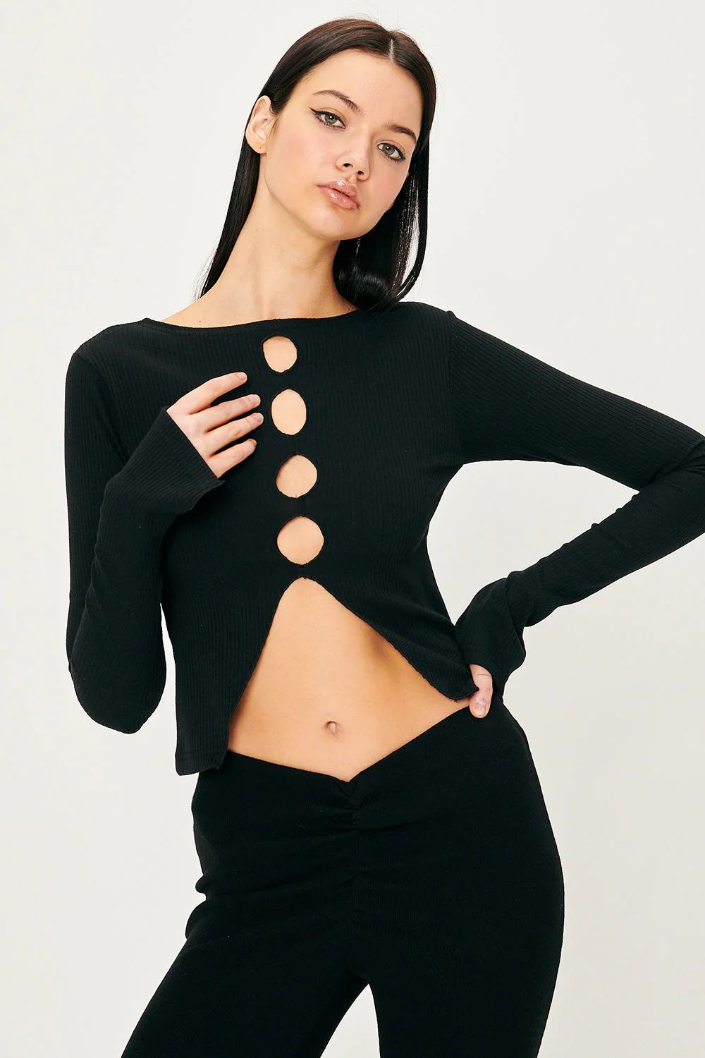 Remi Front Holes Ribbed Top | Storets (Global)