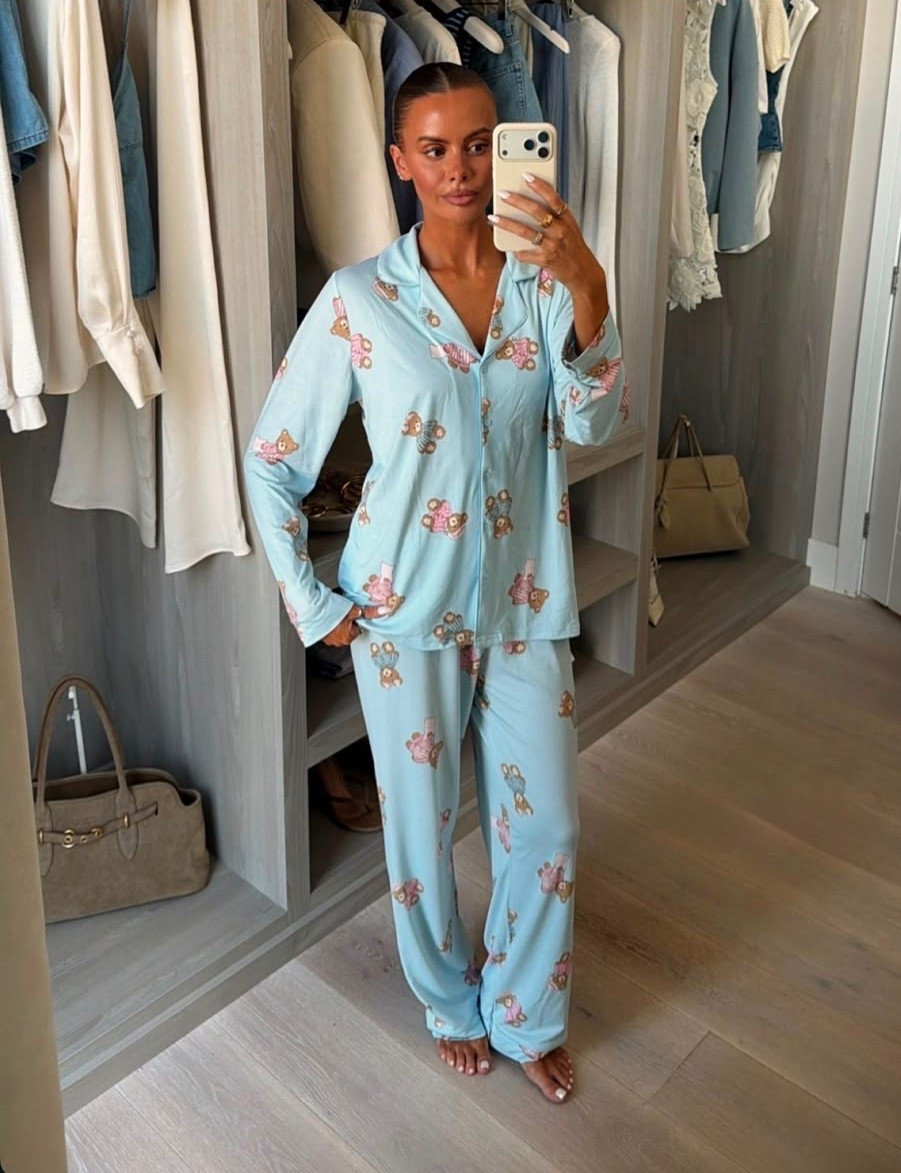How flipping cute are these!! They are super soft too! I’m wearing a size 8 🩵

#LTKuk #LTKsummer #LTKautumn