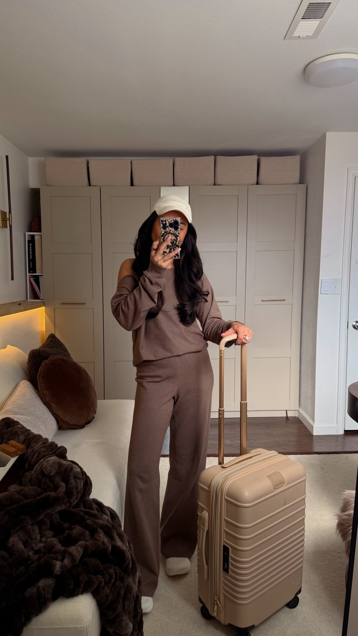 Comfy travel outfit ✈️☀️

#LTKootd #LTKTravel #LTKPetite