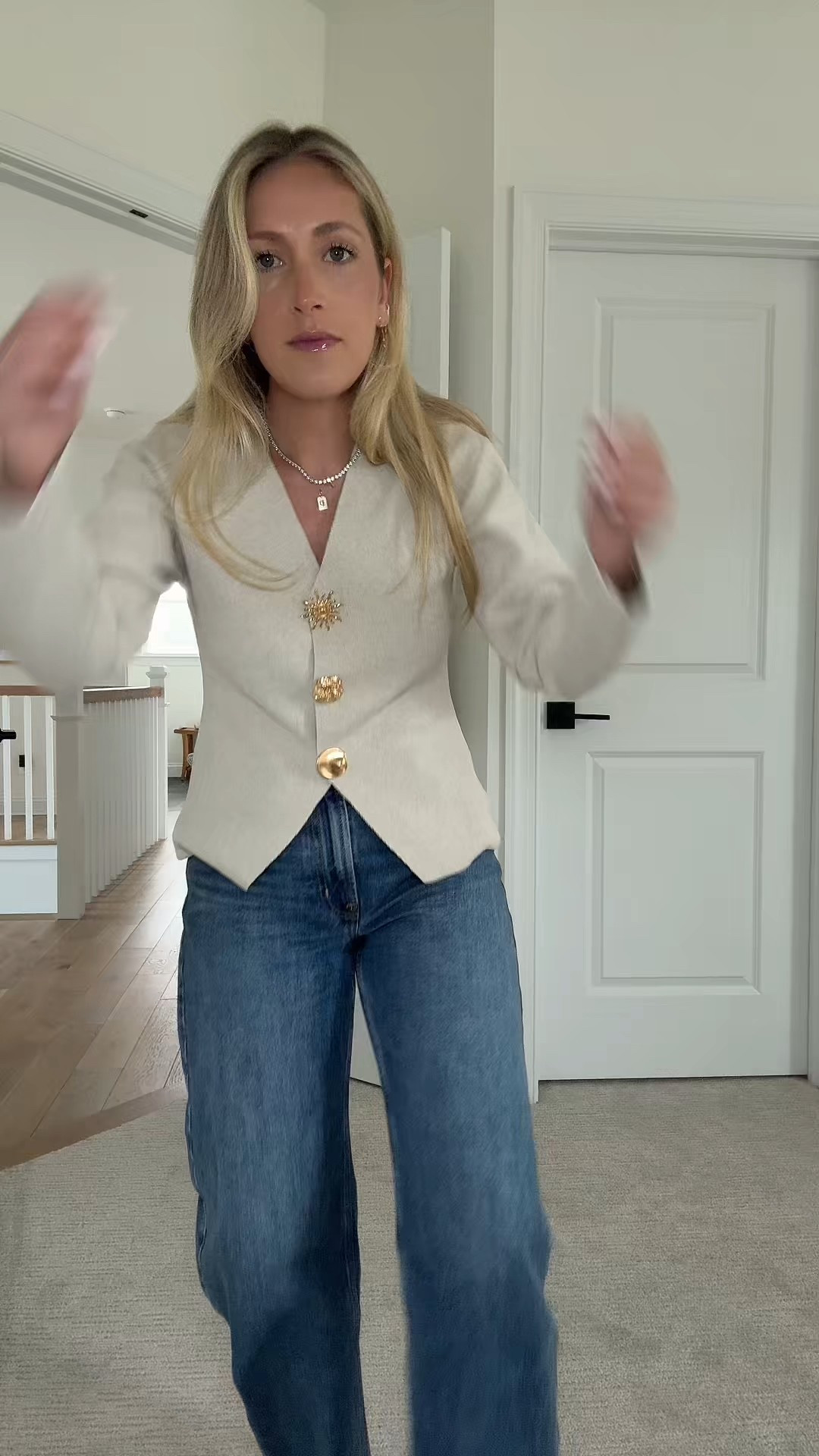 The best barrel jeans for a short curvy girl! 

#LTKPetite #LTKSummerEdit