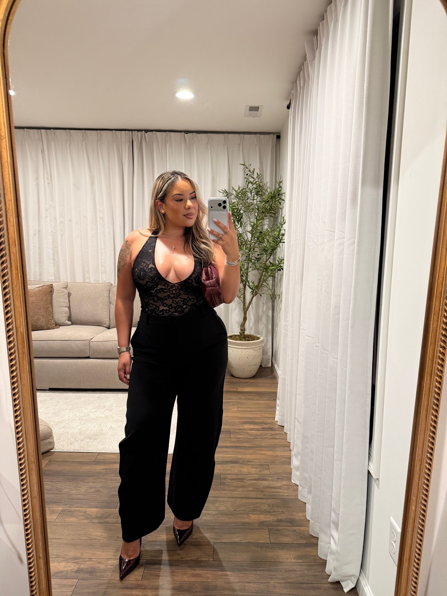 OOTN ft. @Dynamite Clothing 😍

Bodysuit:L 
Pants: 12

#LTKootd #LTKSeasonal #LTKMidsize