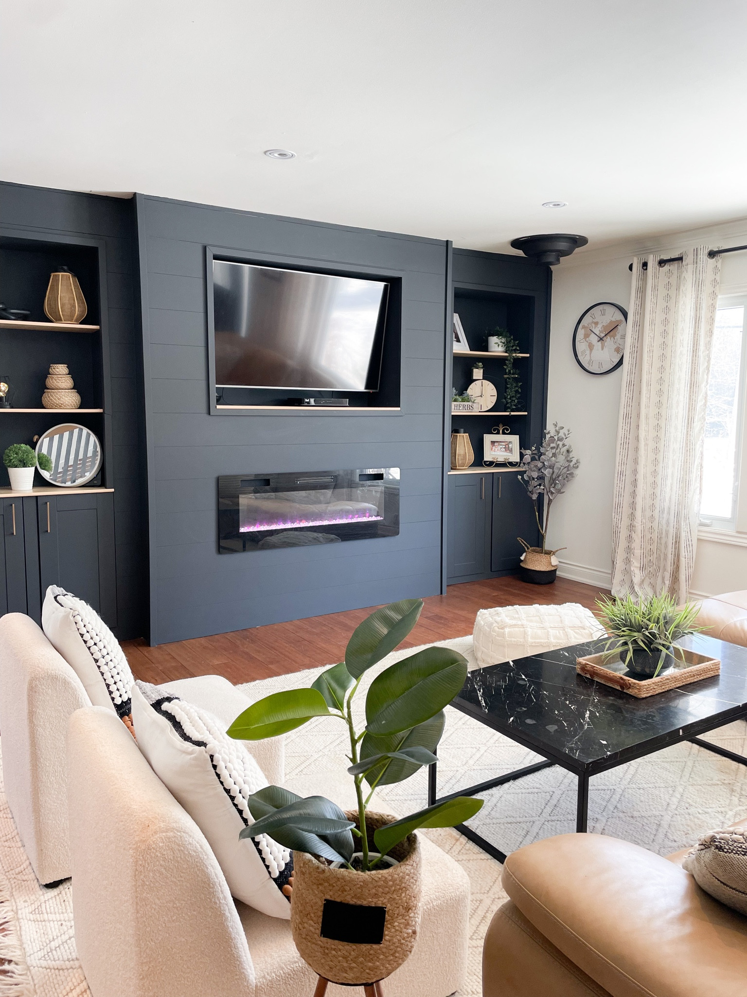 Moody living room summer reset

#LTKFind #LTKSeasonal #LTKhome