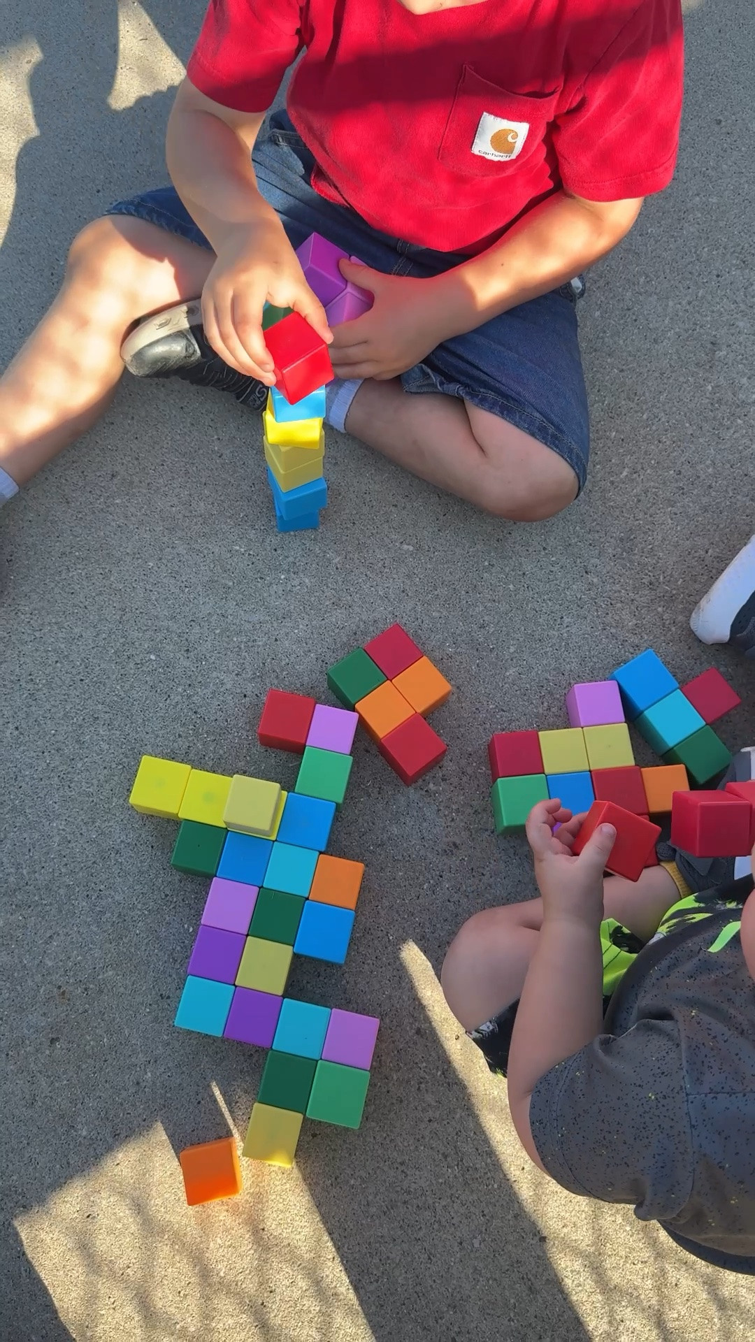 These magnetic blocks have been such a huge hit in our house 🤍 I love keeping them in our toy rotation because they work for so many ages—today my 19-month-old and 4-year-old specifically asked to bring them along to their big brother’s swim practice 🥹

I keep them stored in a clear handled zip bag so they’re easy to swap in and out of rotation or grab for on-the-go entertainment. One of those simple toys that gets played with over and over 🙌🏻