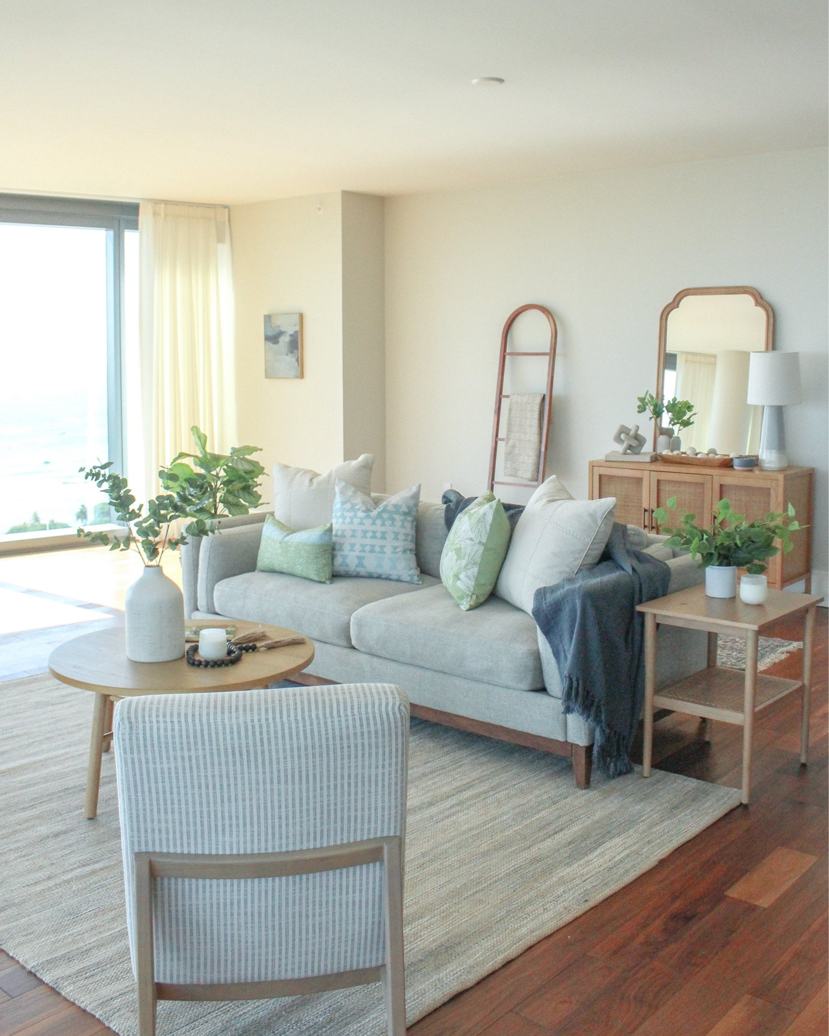 This luxury condo in Anaha, Hawaii needed to feel upscale! We dressed up this home with our favorite products including Target, Noho Home and Amazon. Happy Shopping!

#LTKHome