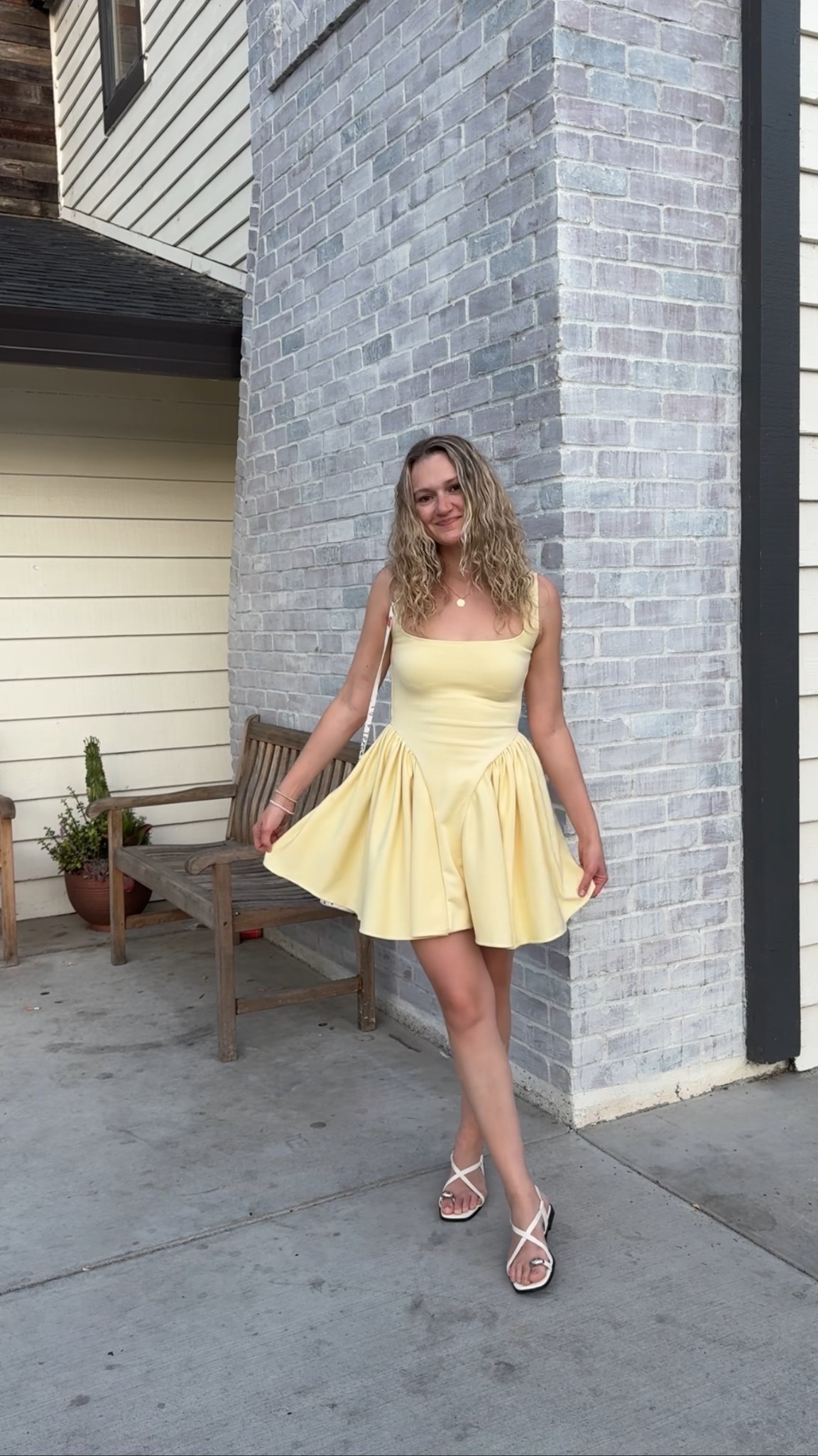 Best summer dress! Wearing XS but I usually wear small 