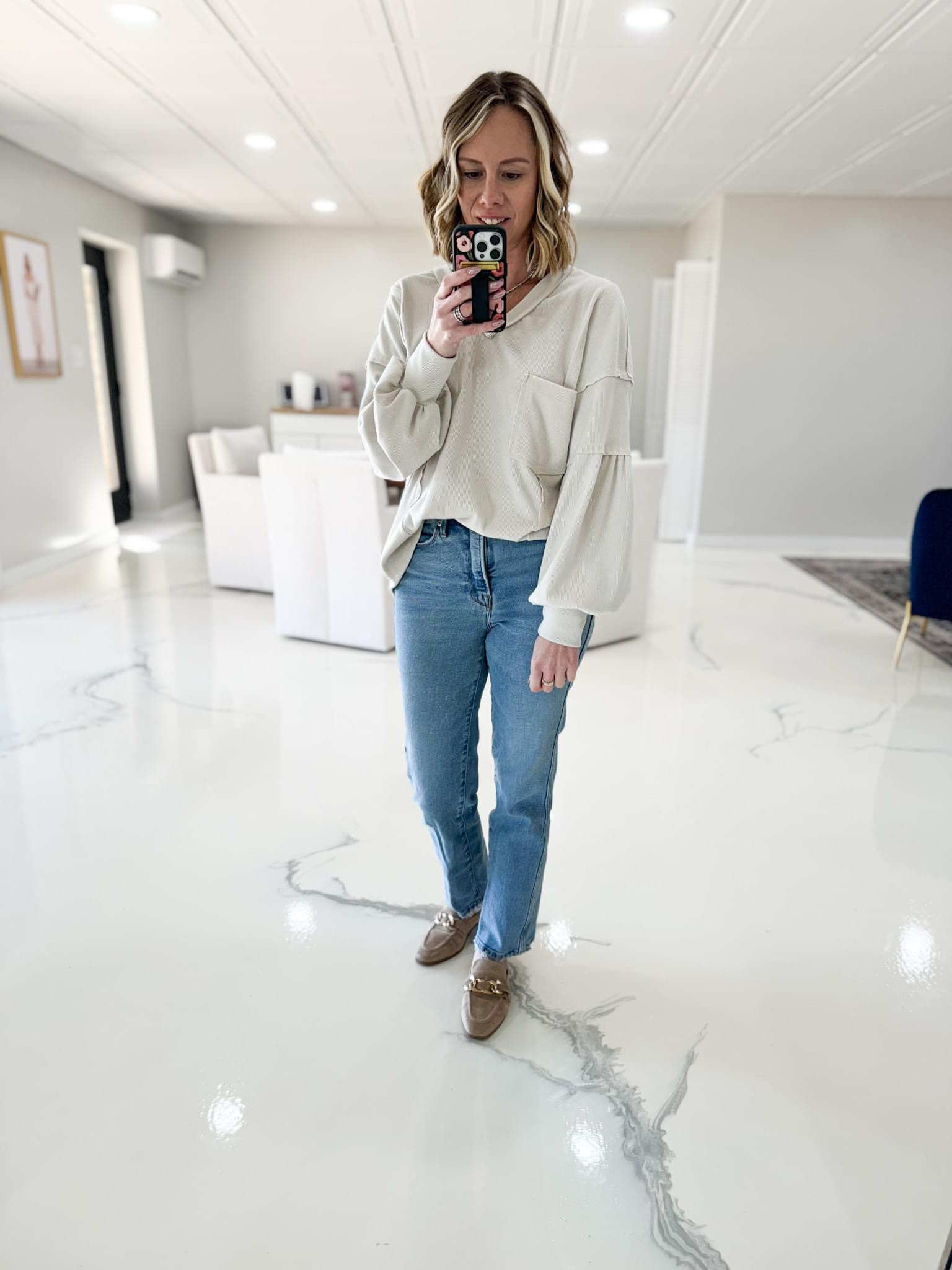 Check out this cute and comfy outfit! 
Fashionablylatemom 
Amazon top
Nordstrom jeans 
Nordstrom shoes 
Fall Outfit 

#LTKshoecrush #LTKstyletip
