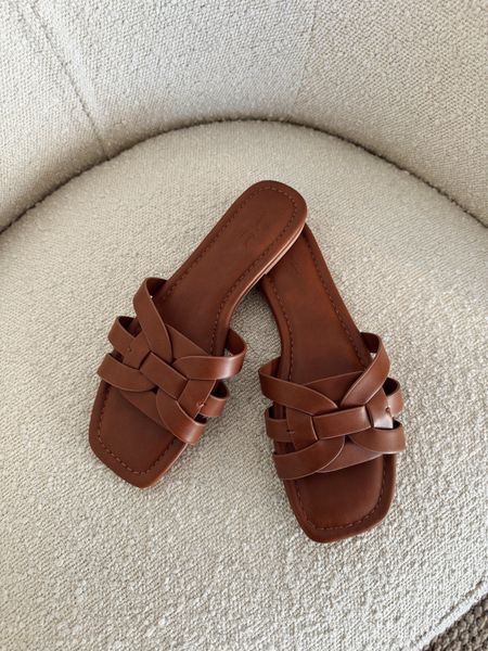 Cute $20 summer sandals. Fit true to size

Spring, summer outfit, brown sandals, slides, designer dupe, look for less, target finds

#LTKshoecrush #LTKSeasonal #LTKfindsunder50