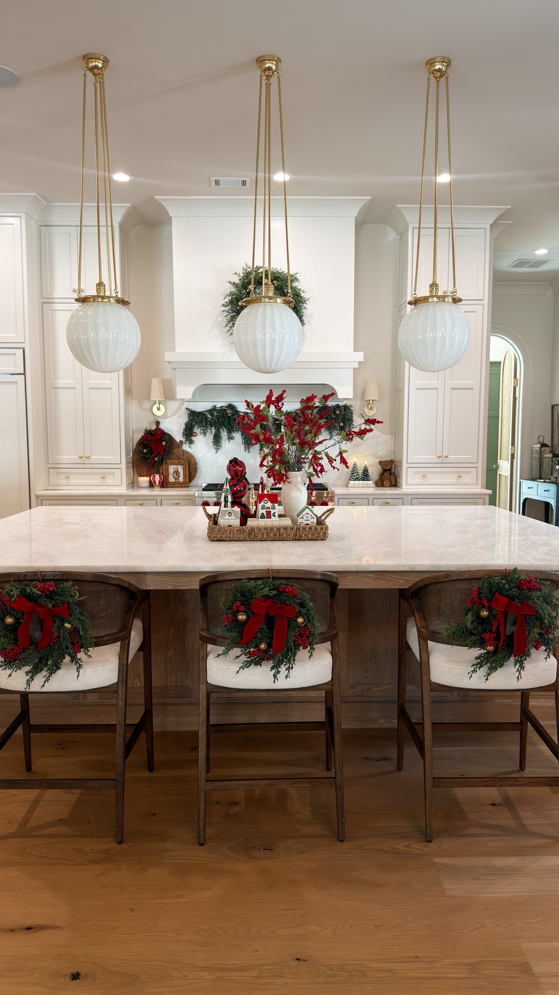 #ad 🎄 Holiday Kitchen Decor 🎄A little Christmas magic for the heart of the home! I styled this festive centerpiece with some of my favorite holiday finds from @kirklands — perfect for adding a cozy, collected touch to your kitchen island or holiday table.

#KirklandsHome #ChristmasDecor #HolidayDecor #ChristmasCenterpiece #HolidayKitchen #kirklands

#LTKSeasonal #LTKHome