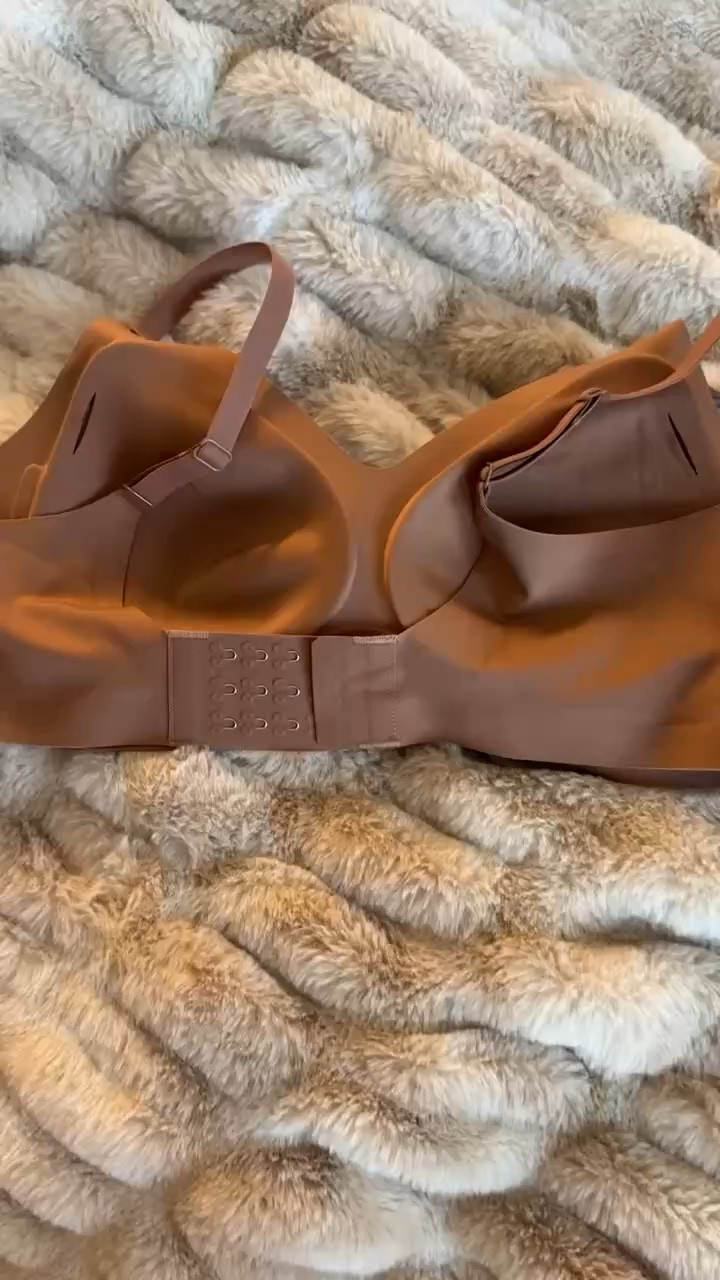 The best seamless bra from Amazon! 

#LTKmomlife #LTKActive #LTKootd