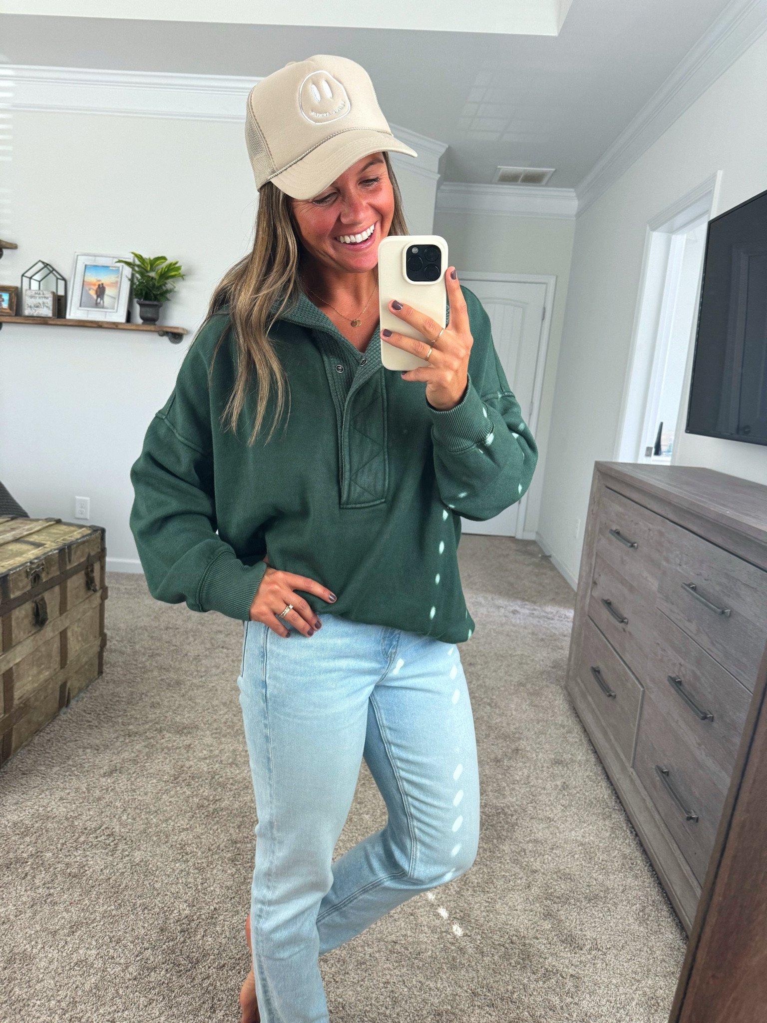 Aerie/American Eagle Style. 

Pullover: SMALL
Jeans: 6 short

#LTKFindsUnder100 #LTKGiftGuide #LTKStyleTip