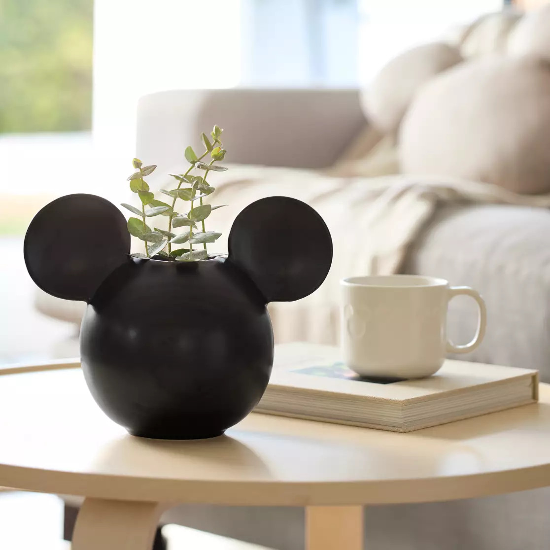 Mickey Mouse Icon Vase – Mickey Mouse Home Collection | Disney Store